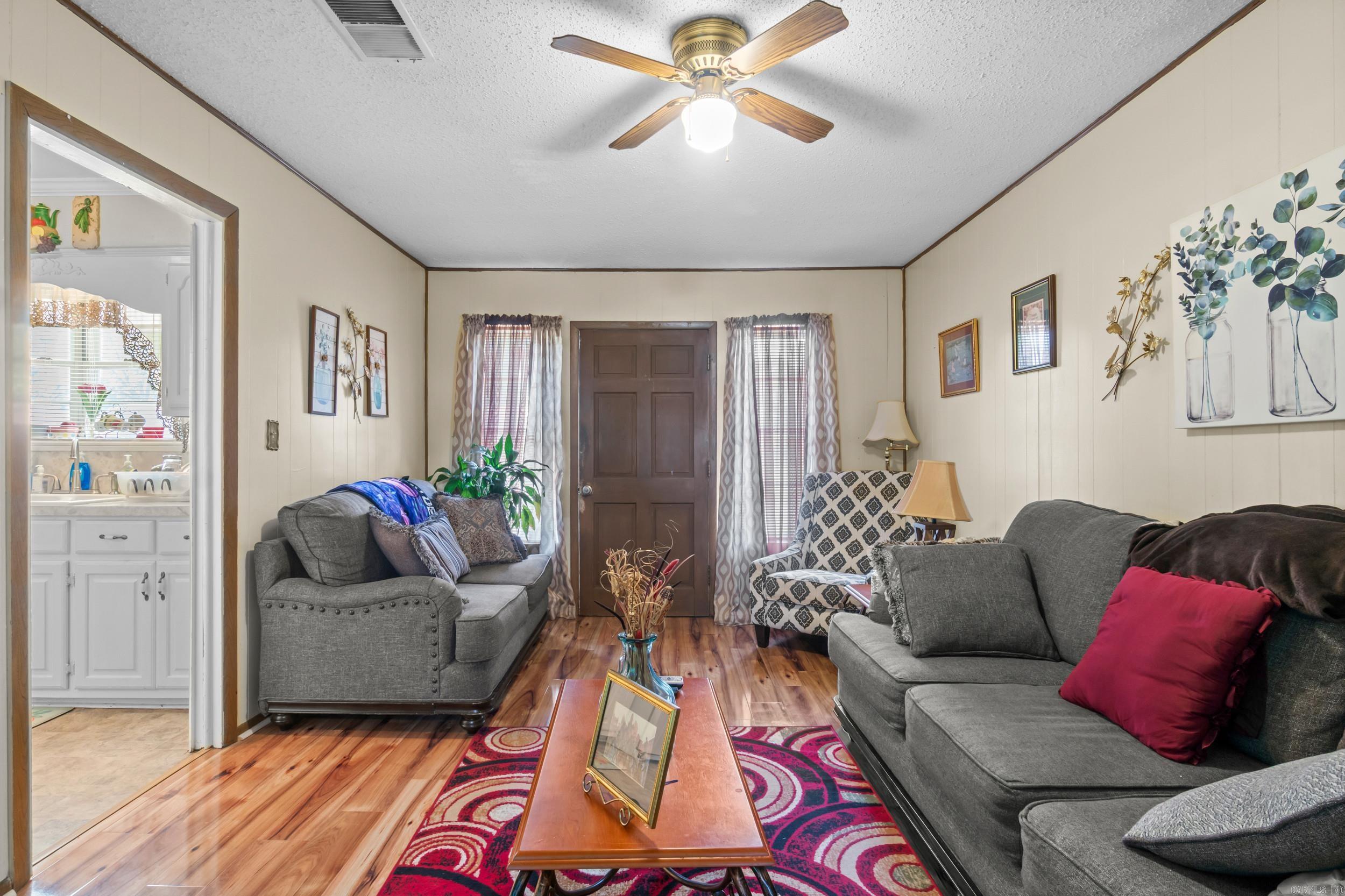 1307 S Dakota St Property Photo 7