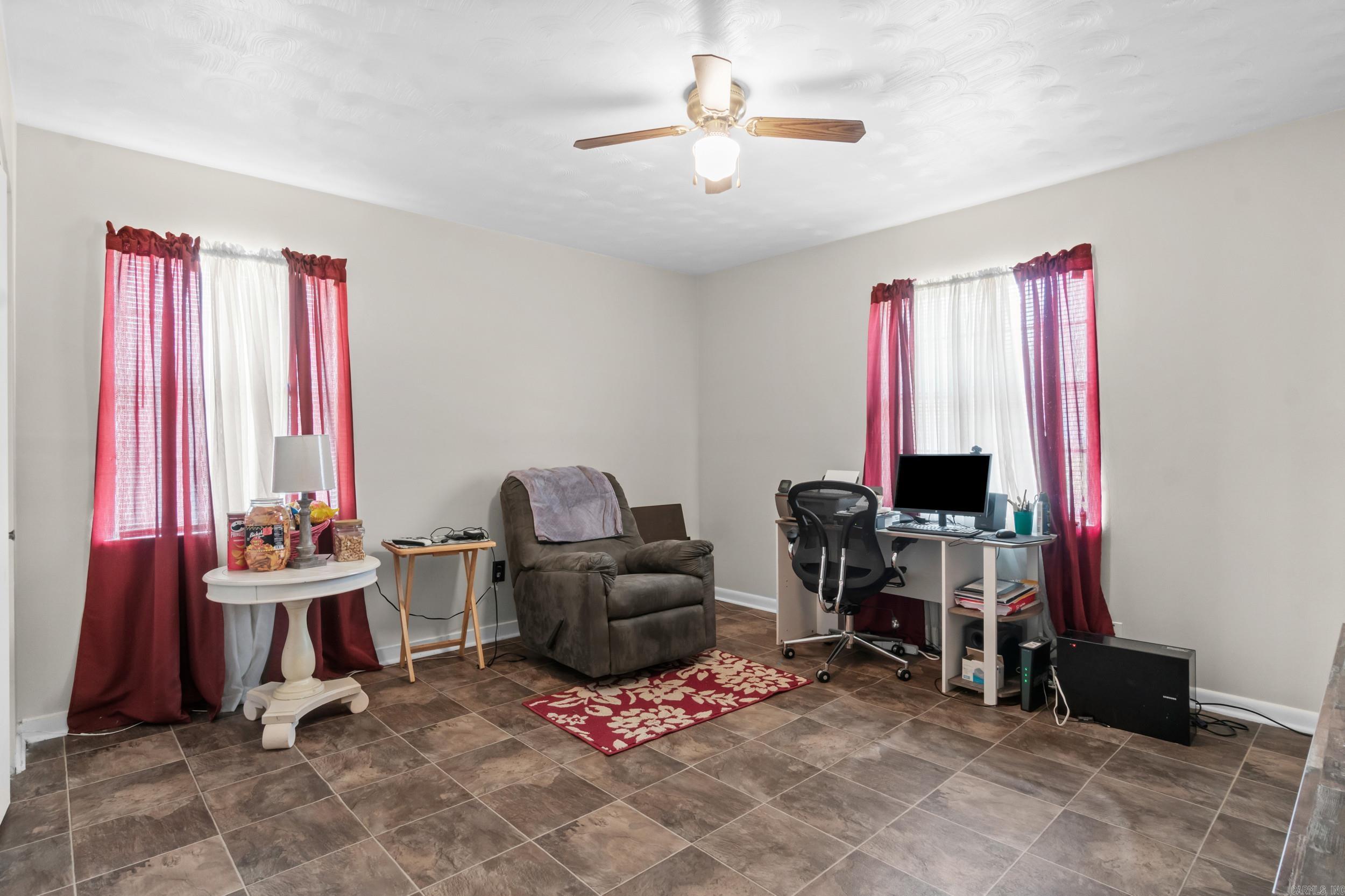 1307 S Dakota St Property Photo 16