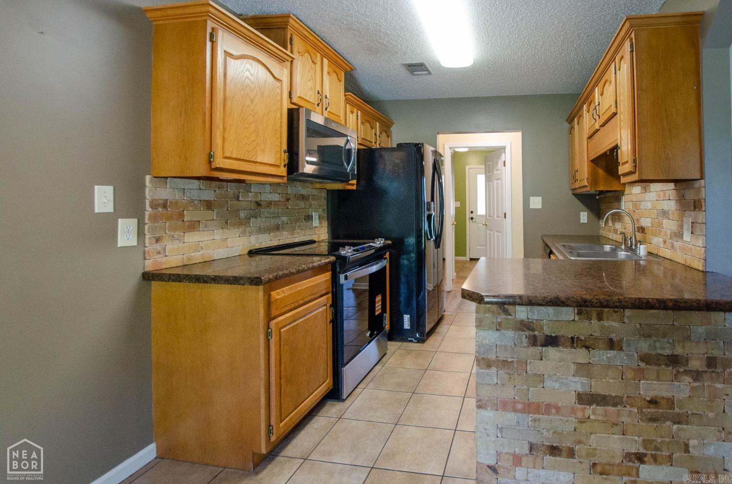 261 County Road 620 Property Photo 6