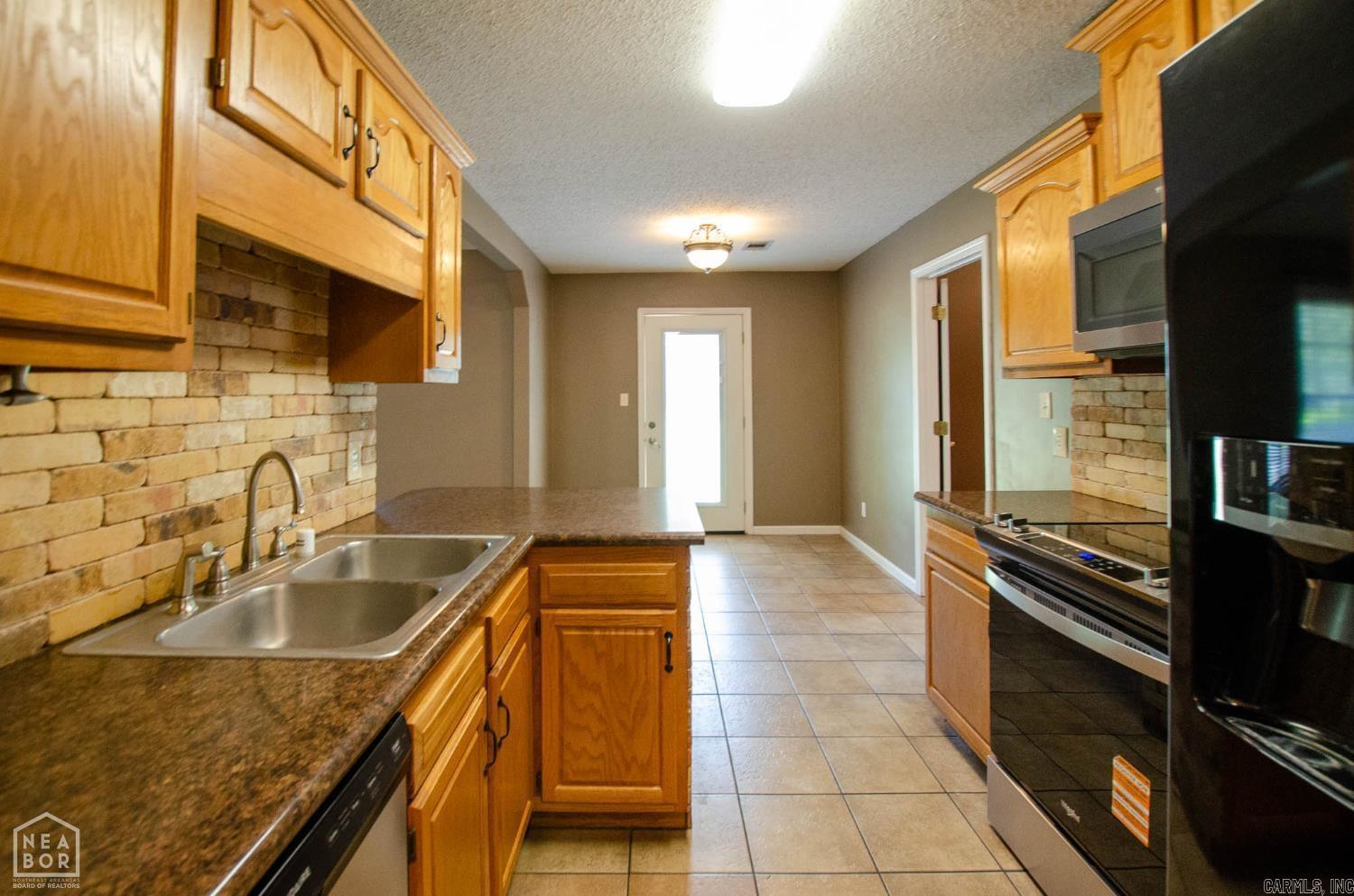 261 County Road 620 Property Photo 7