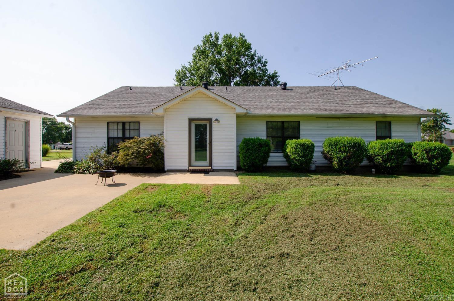 261 County Road 620 Property Photo 26