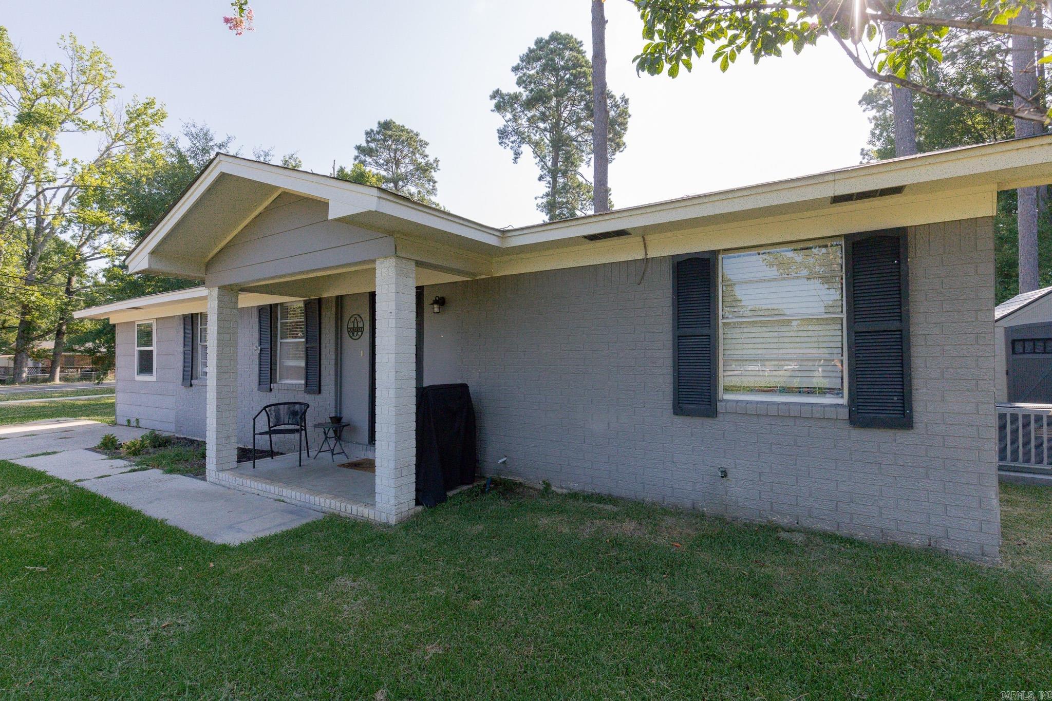 718 Jones Drive Property Photo 3