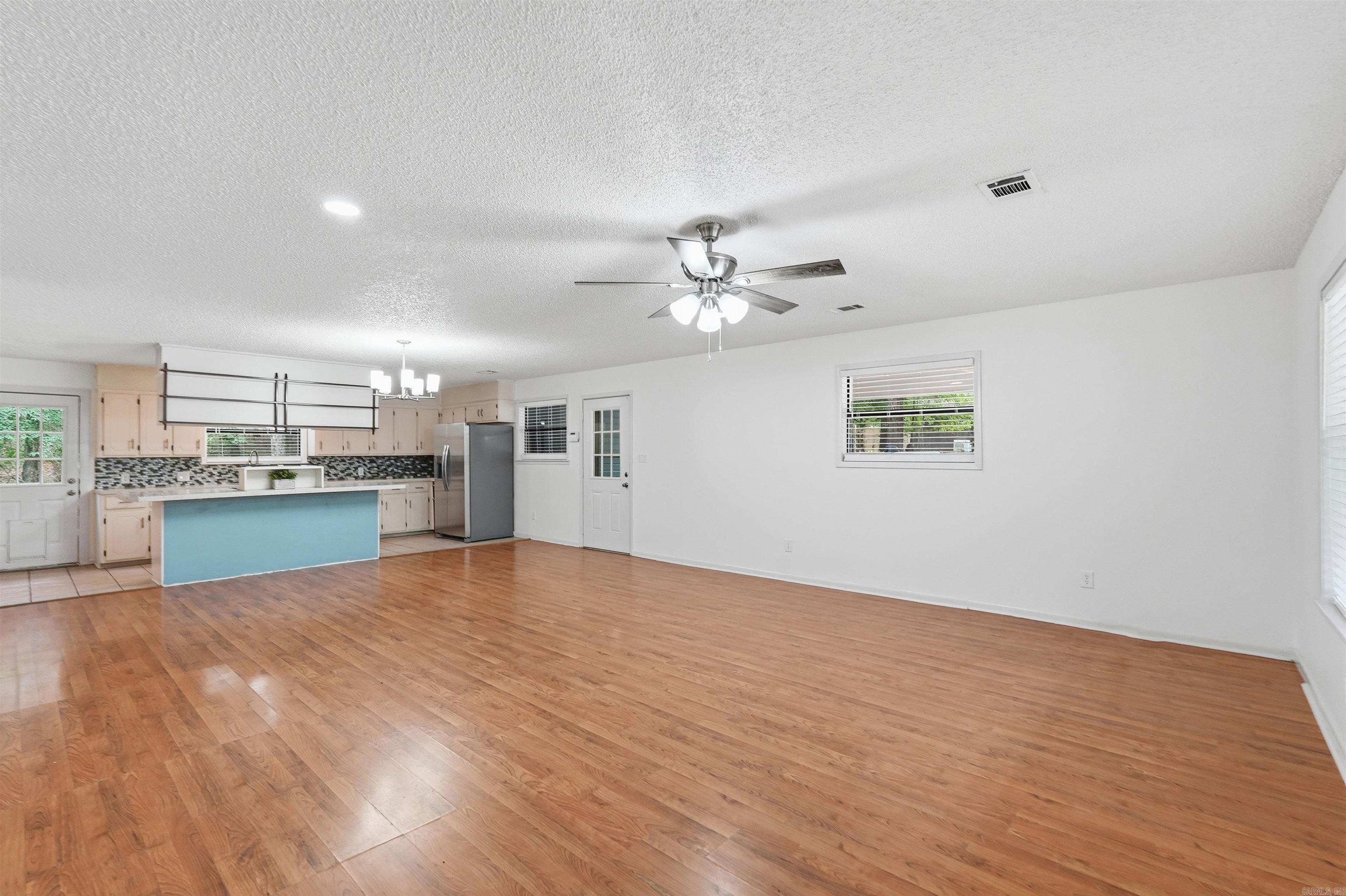 450 Plum Hollow Boulevard Property Photo 7
