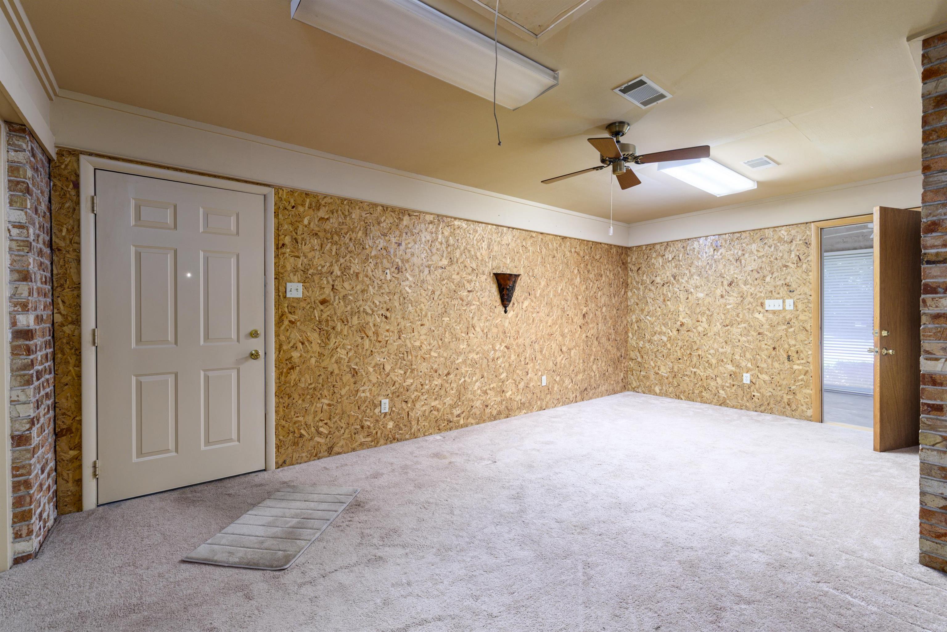 7618 Iowa Drive Property Photo 16