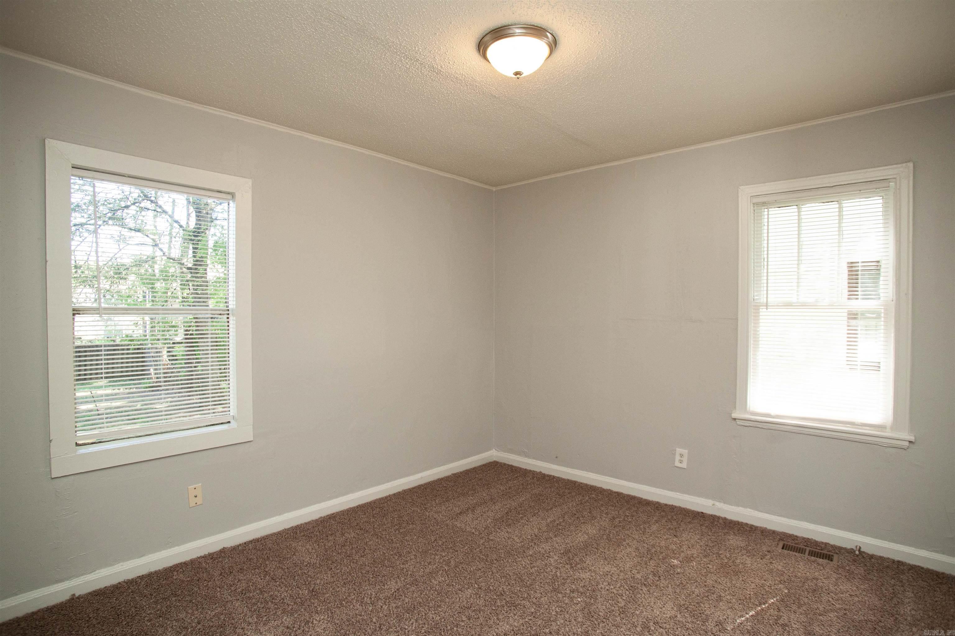 1411 S Jackson Street Property Photo 7