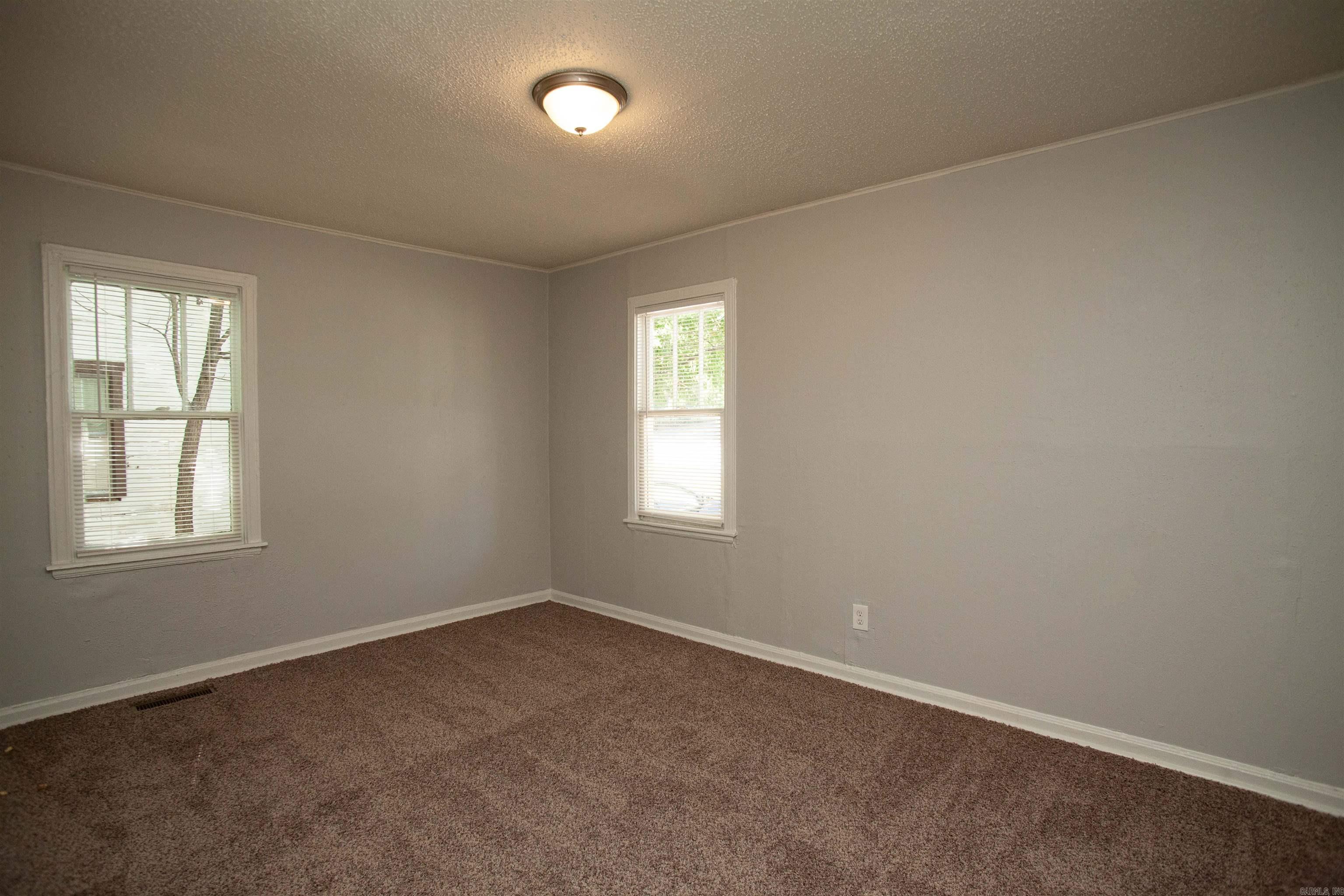 1411 S Jackson Street Property Photo 8