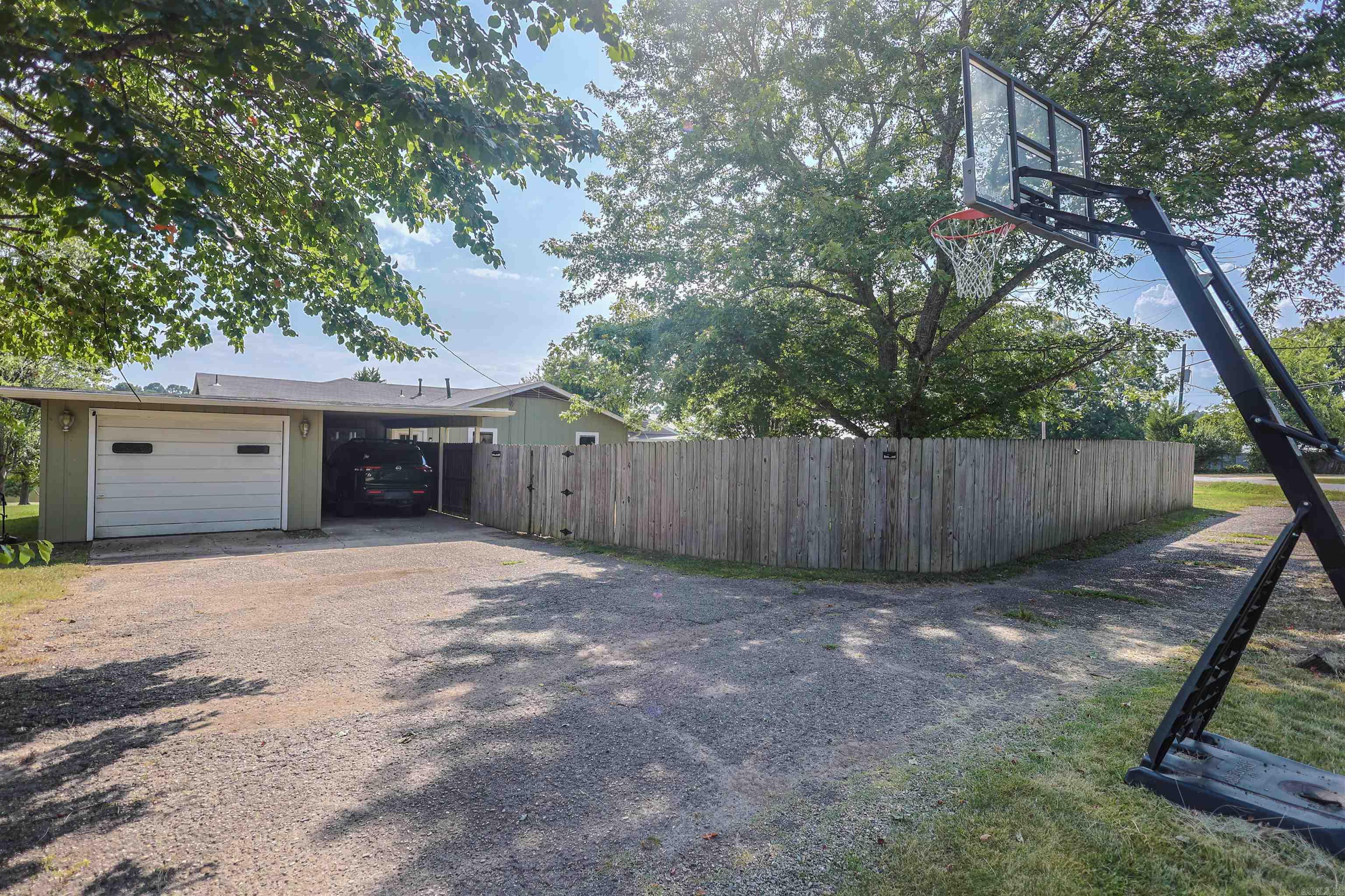 1007 Lakeside Drive Property Photo 38