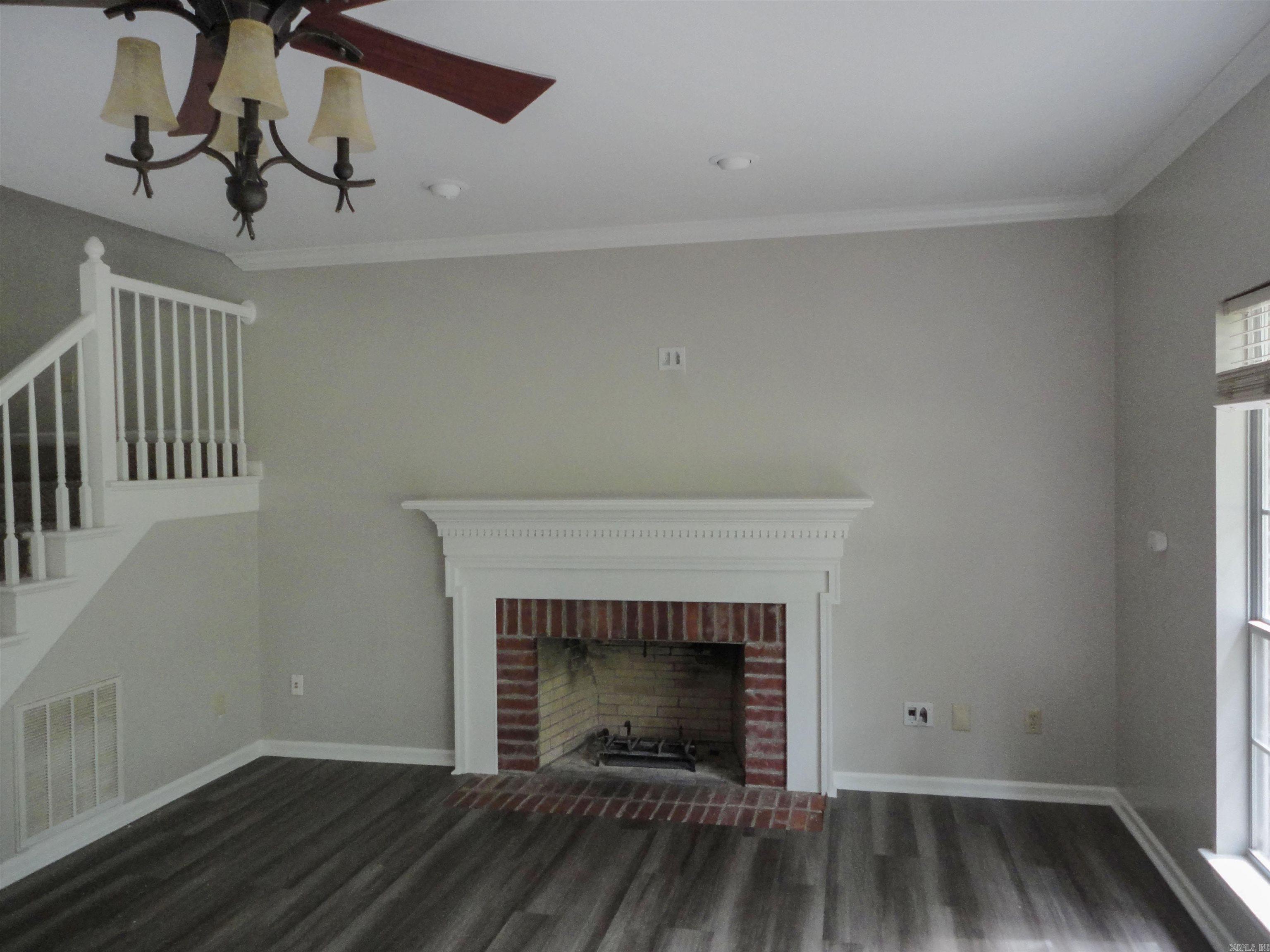 4307 Old Oak Drive Property Photo 9