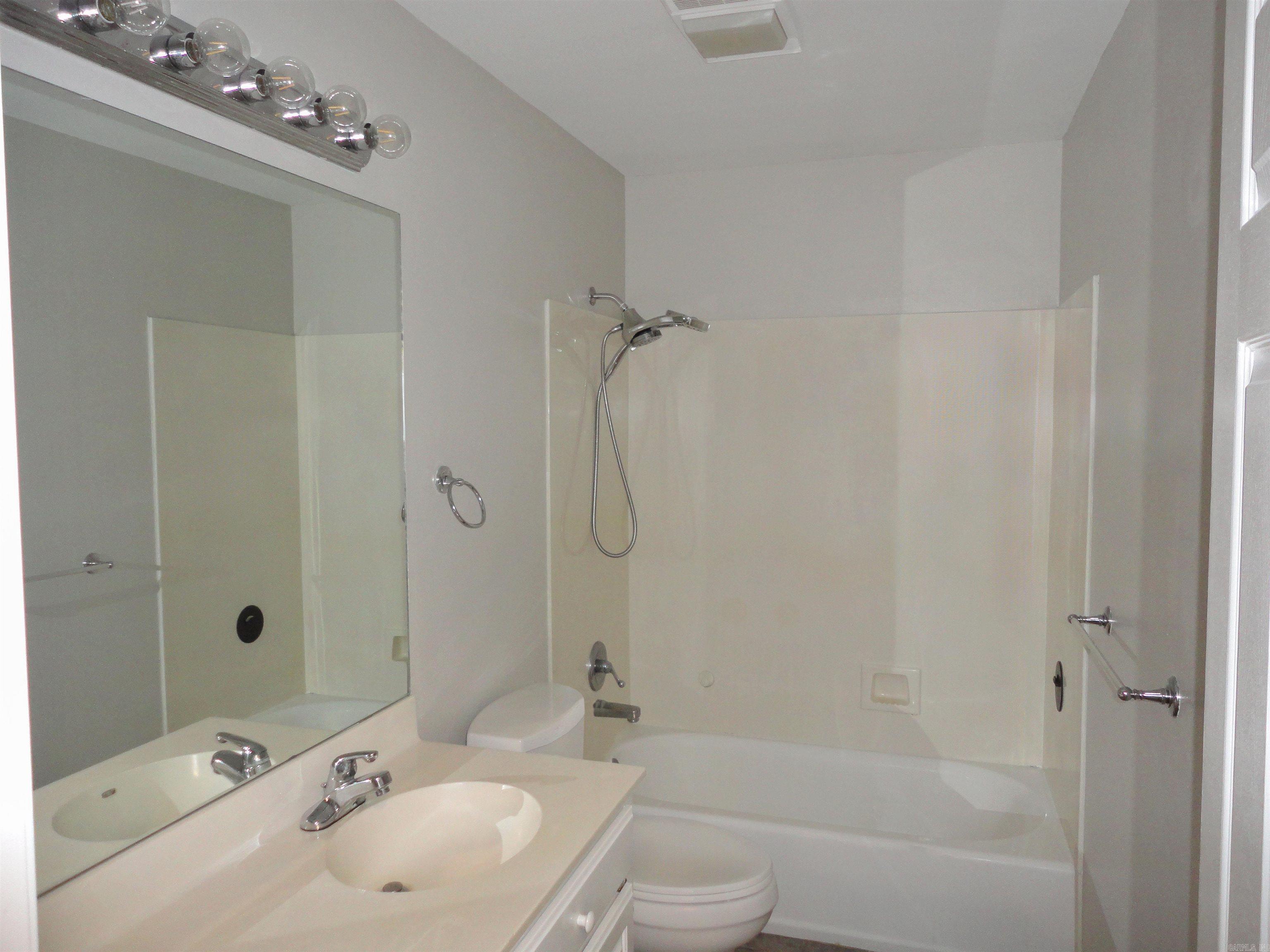 4307 Old Oak Drive Property Photo 18