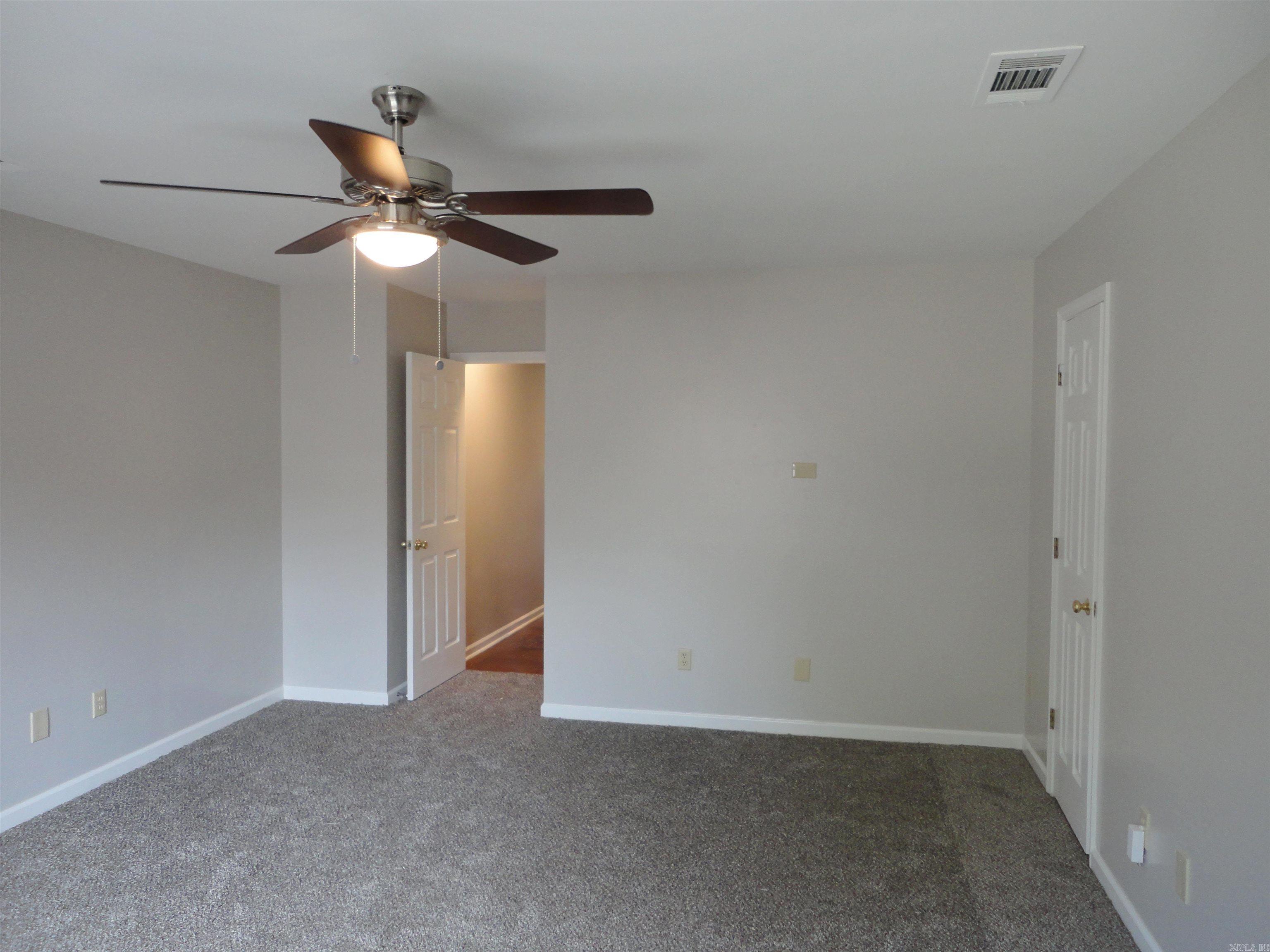 4307 Old Oak Drive Property Photo 20