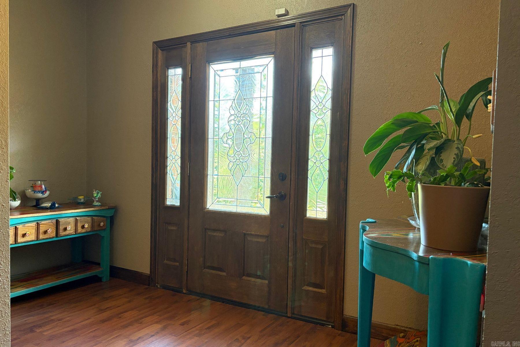 8202 Oak Creek Property Photo 3