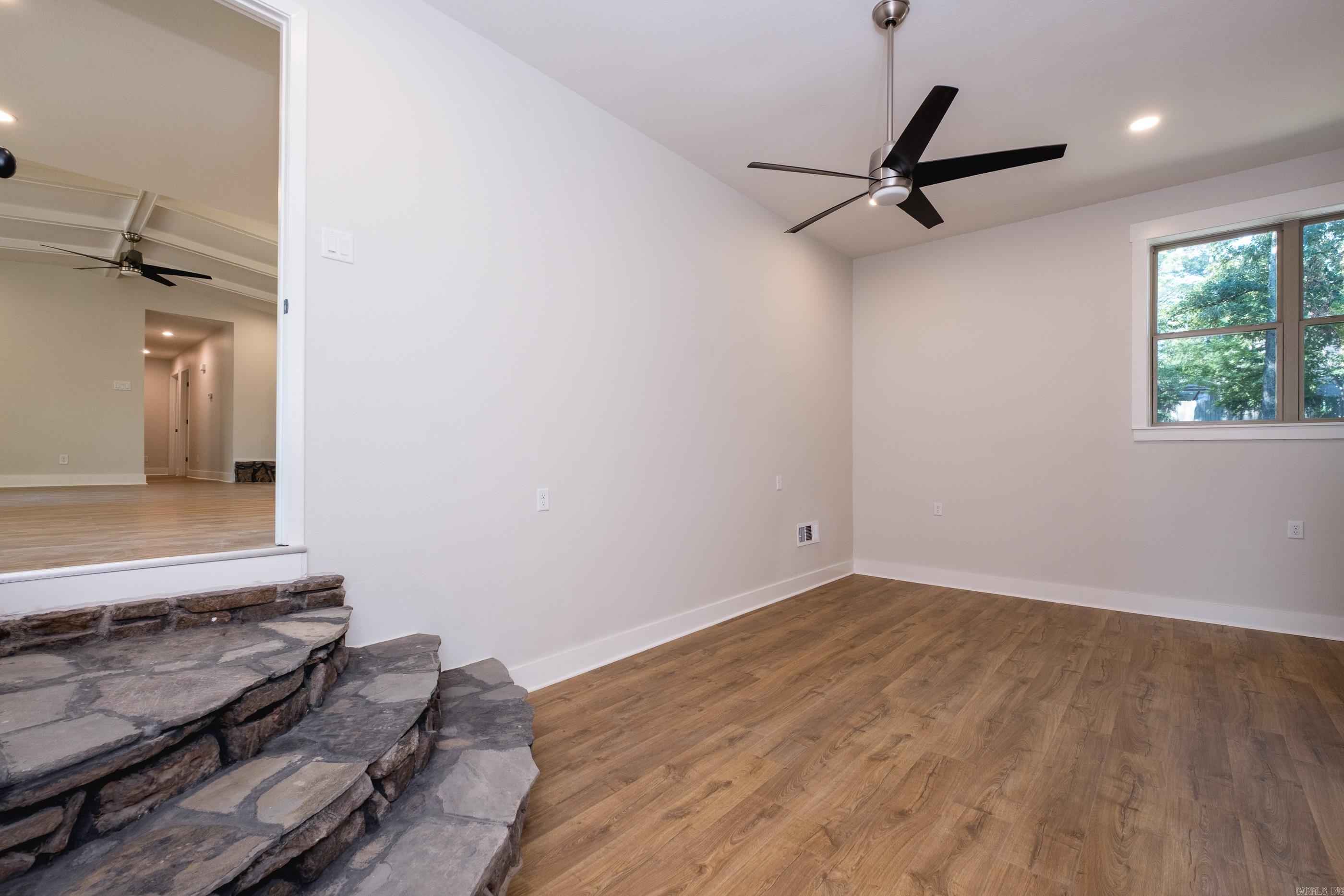 3025 Razorback Road Property Photo 17