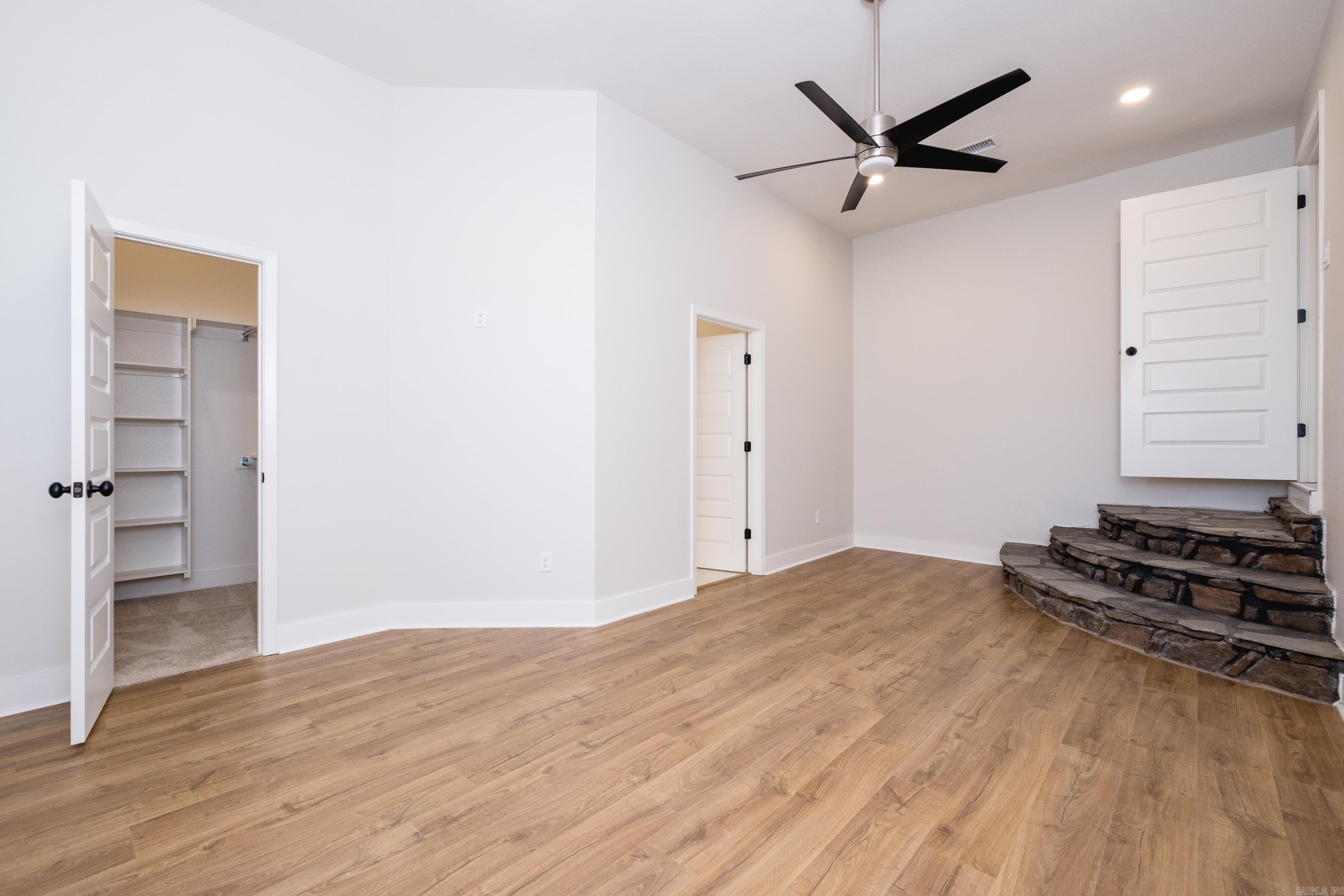 3025 Razorback Road Property Photo 19