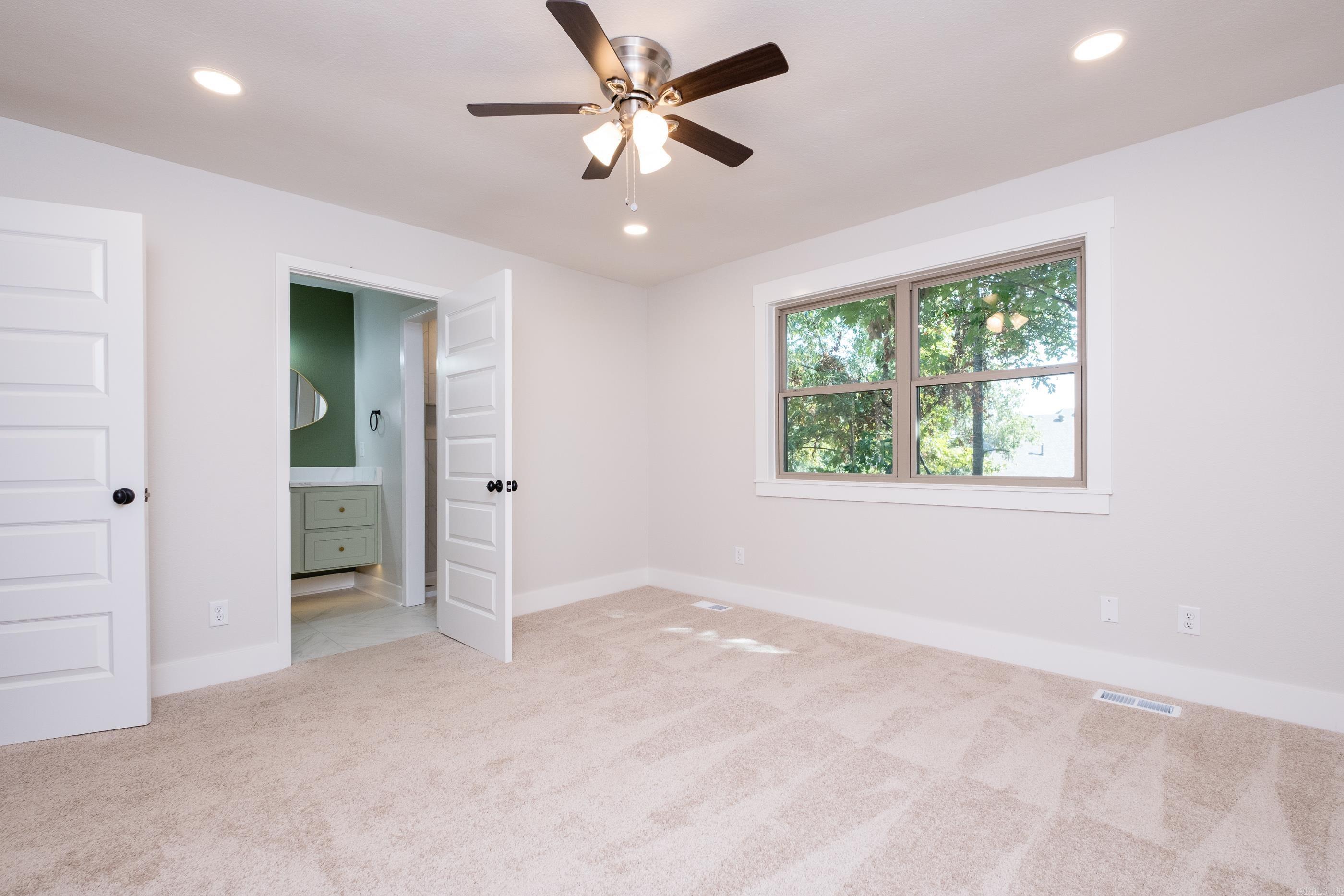 3025 Razorback Road Property Photo 32