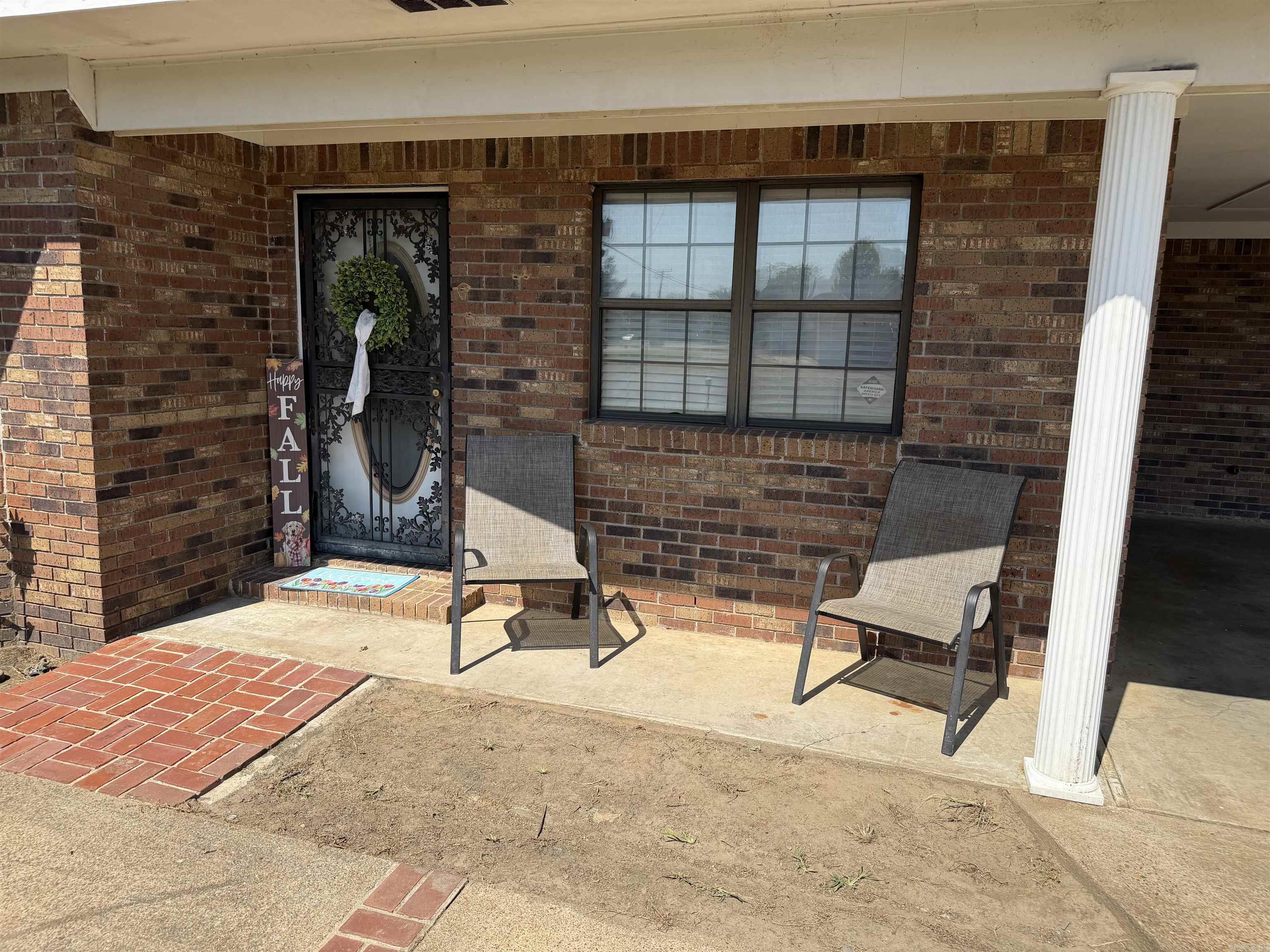 1203 N Charlyne Avenue Property Photo 3