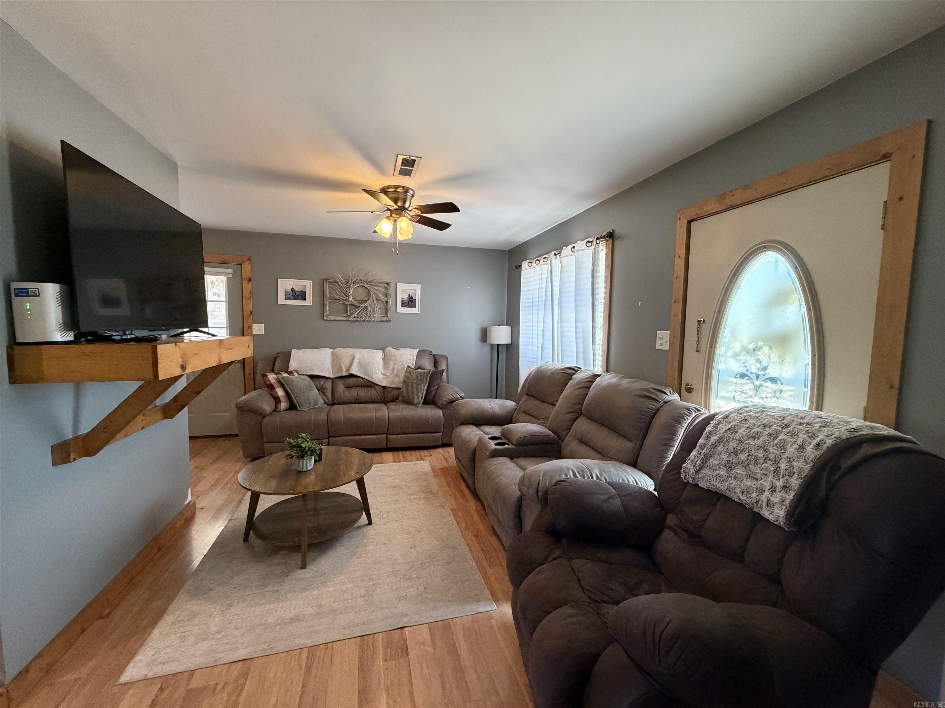 1203 N Charlyne Avenue Property Photo 6