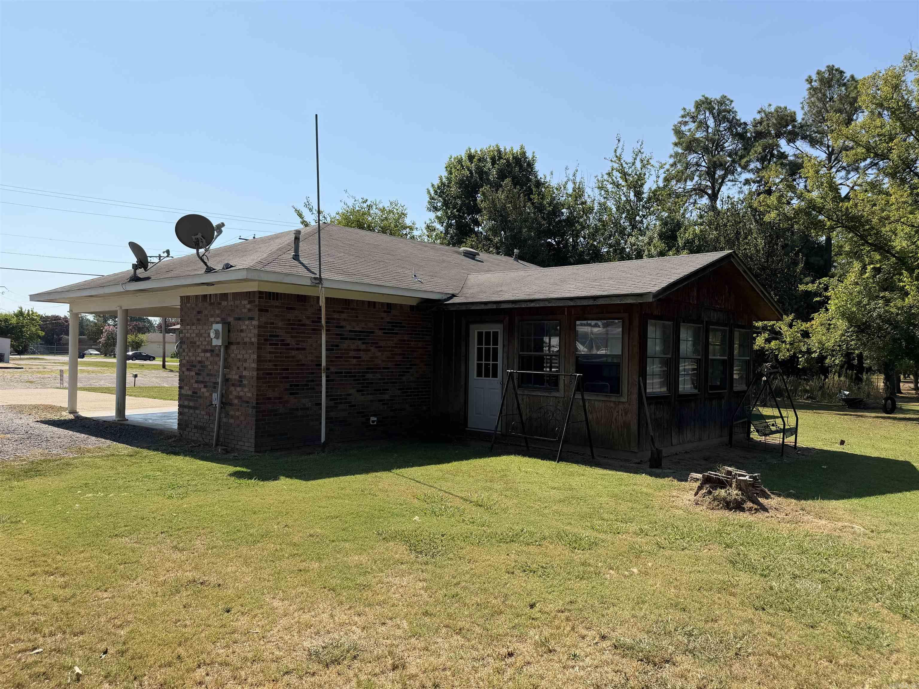 1203 N Charlyne Avenue Property Photo 18