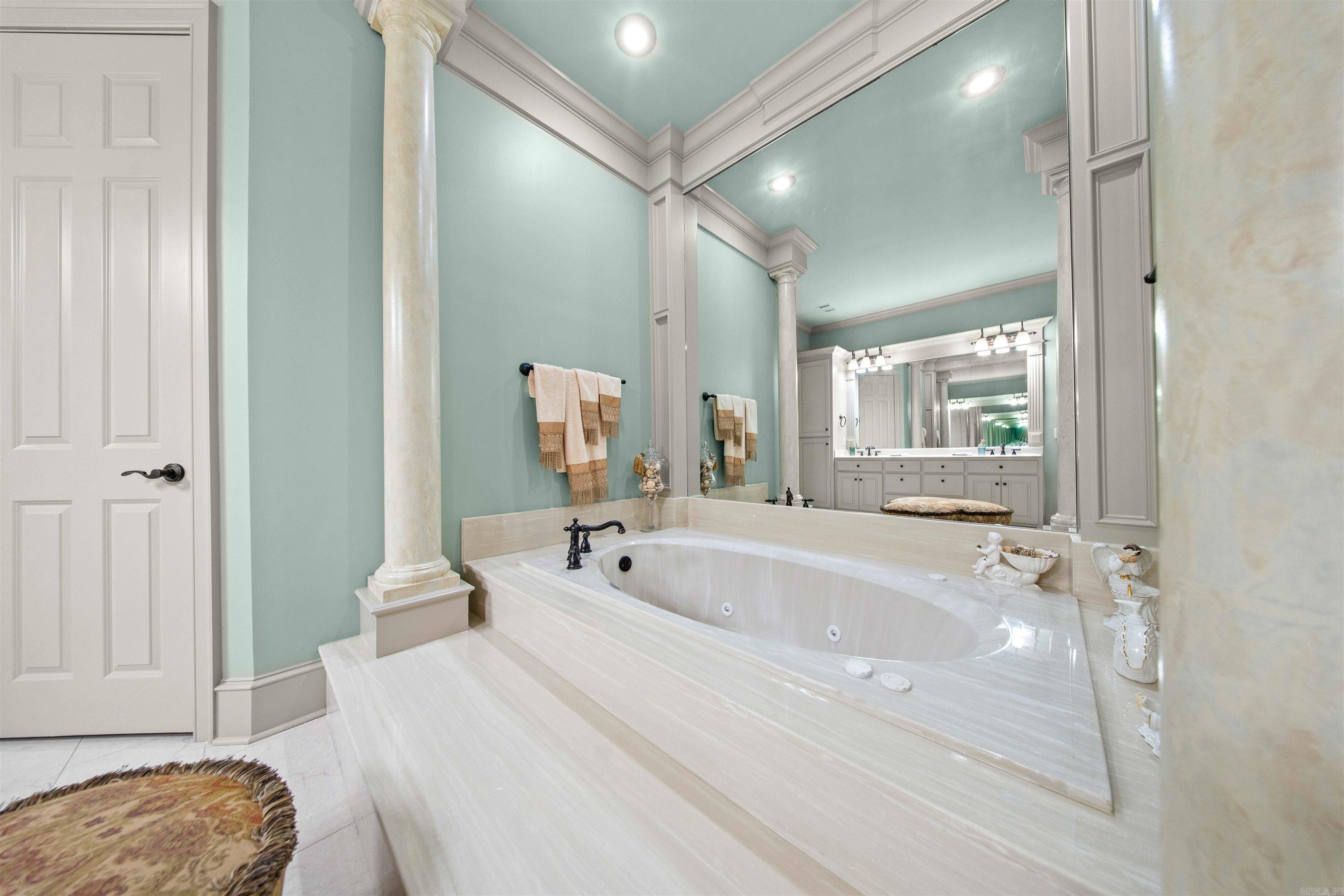 17 Maisons Drive Property Photo 28