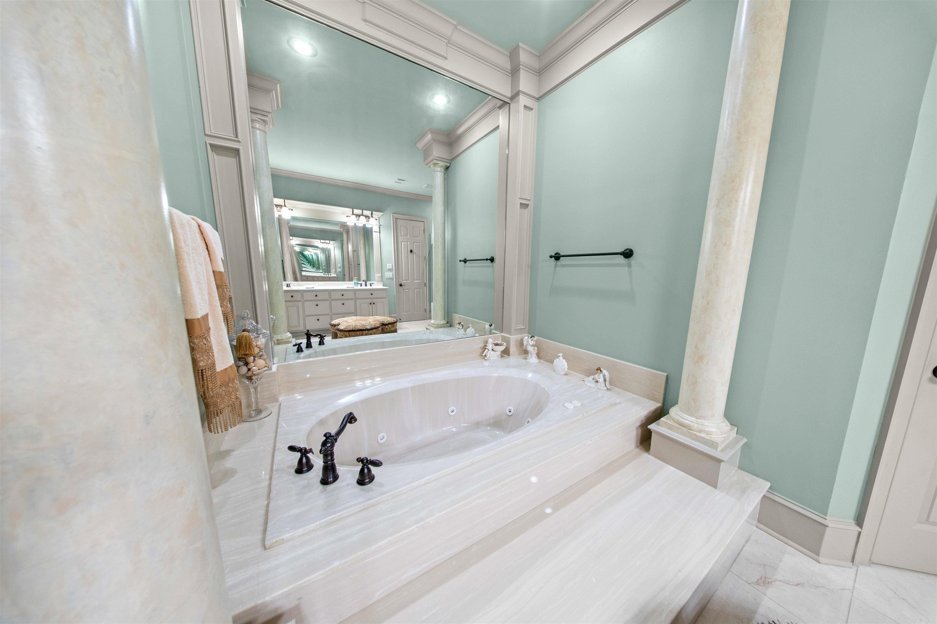 17 Maisons Drive Property Photo 29