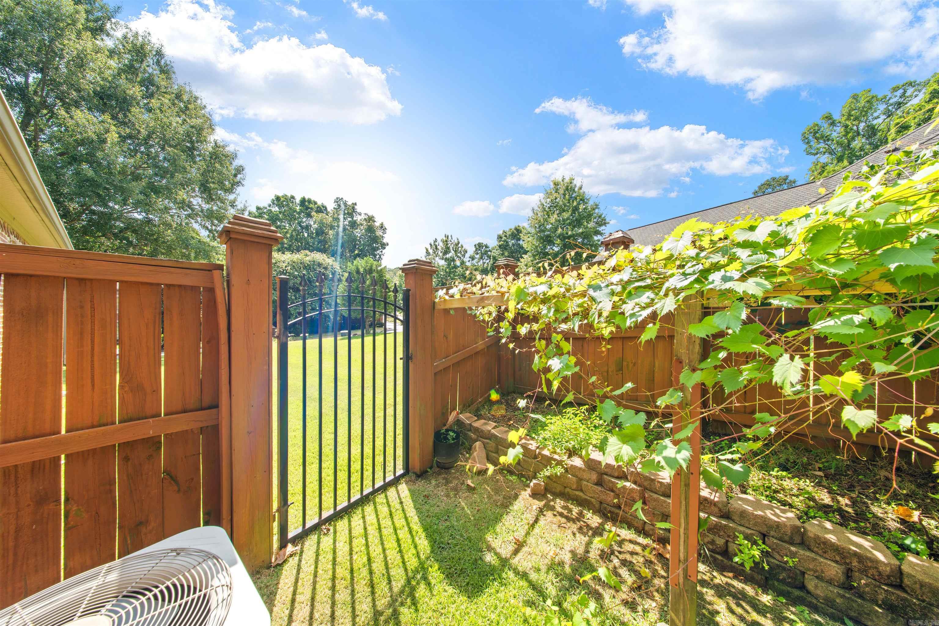 17 Maisons Drive Property Photo 48