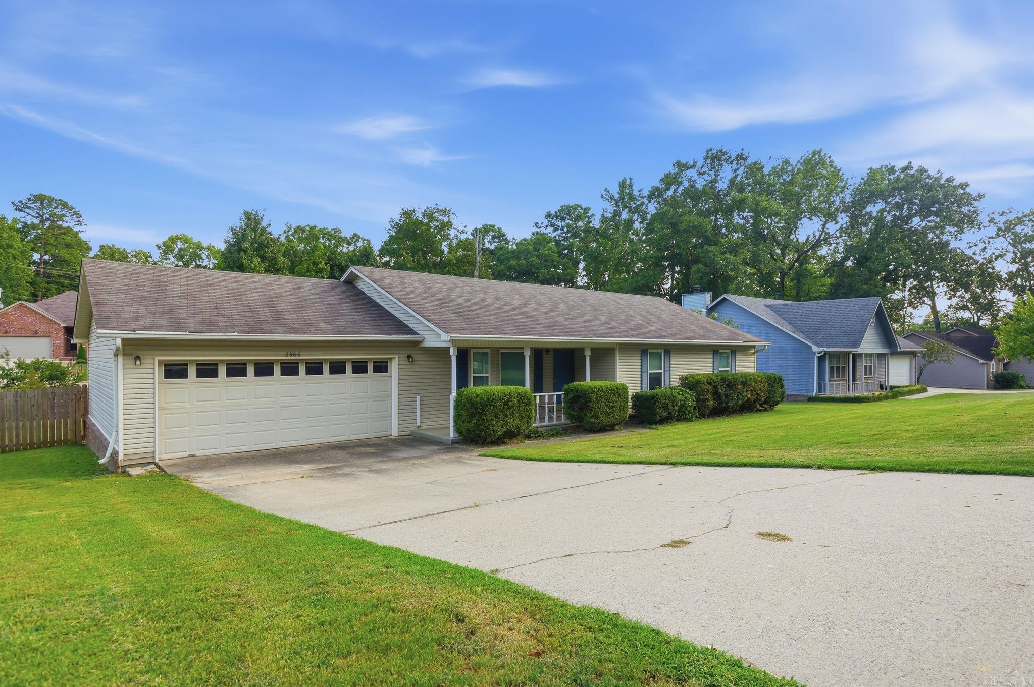 2505 Rolling Brook Drive Property Photo 2