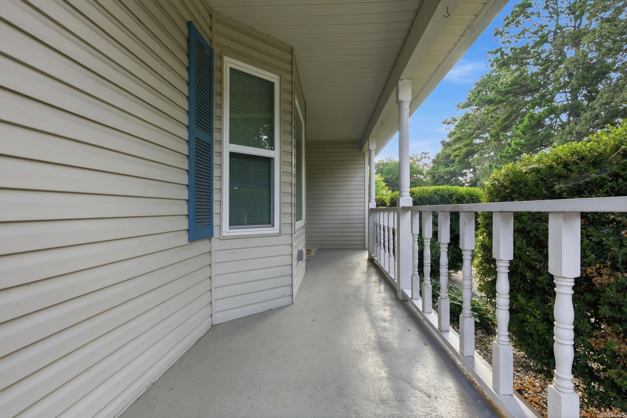 2505 Rolling Brook Drive Property Photo 4