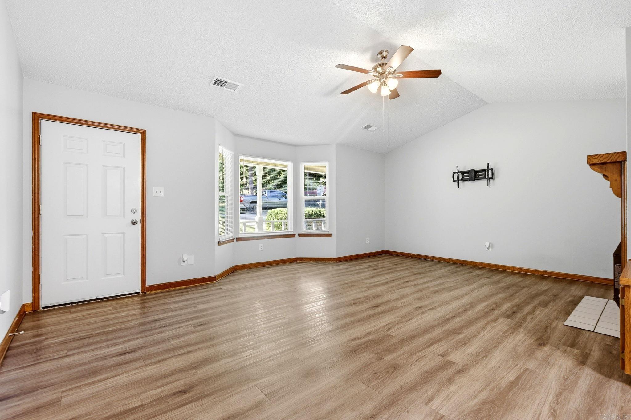 2505 Rolling Brook Drive Property Photo 5