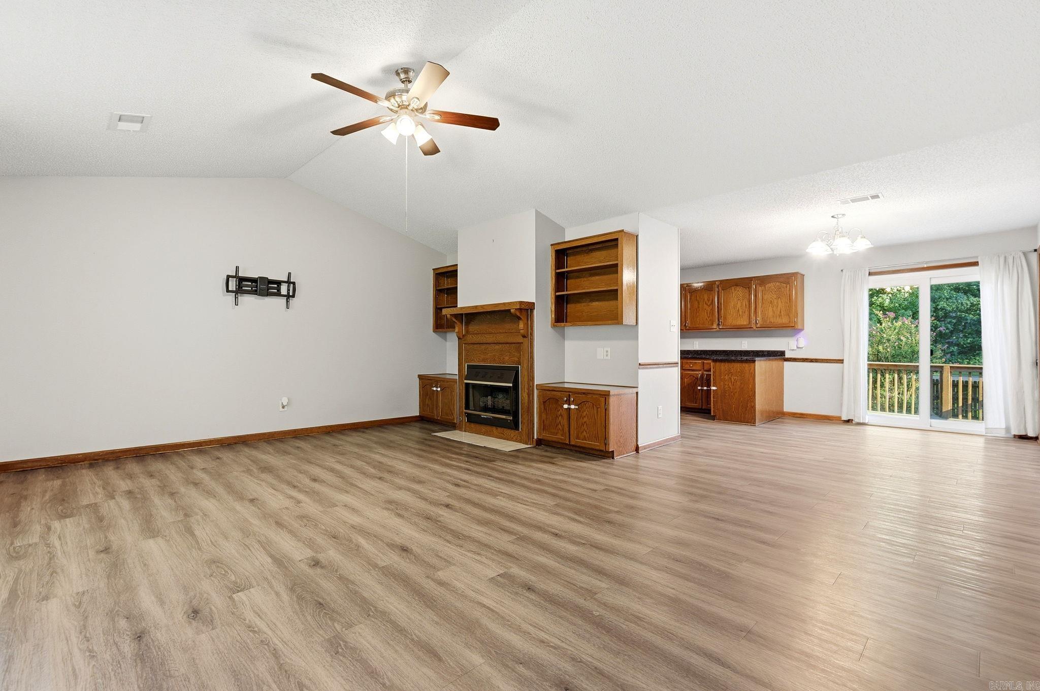 2505 Rolling Brook Drive Property Photo 6