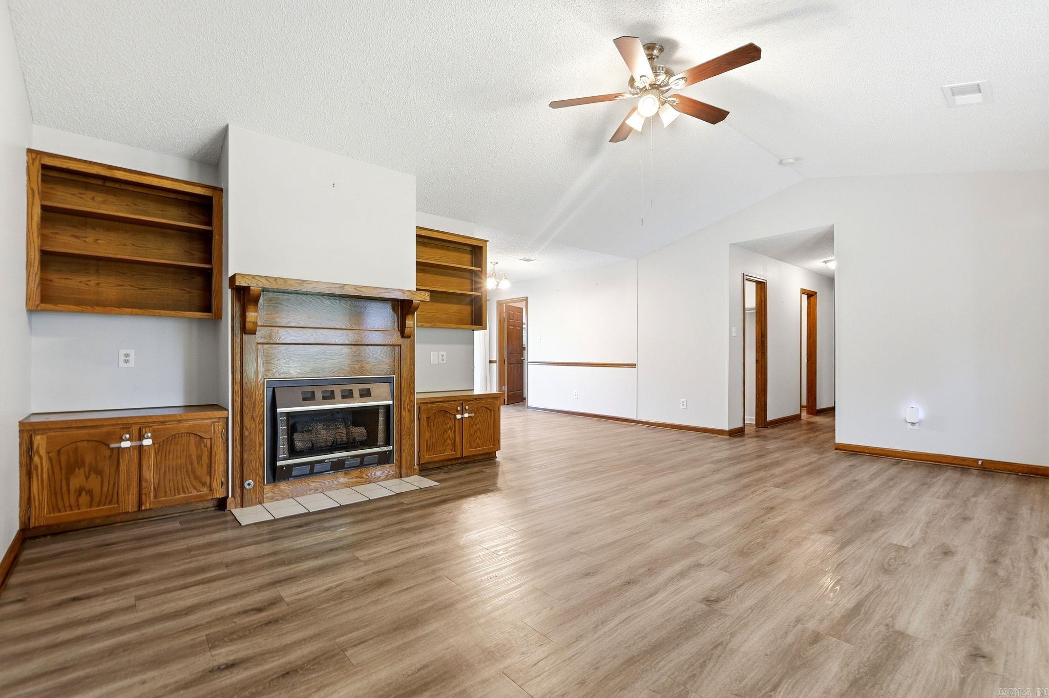 2505 Rolling Brook Drive Property Photo 8