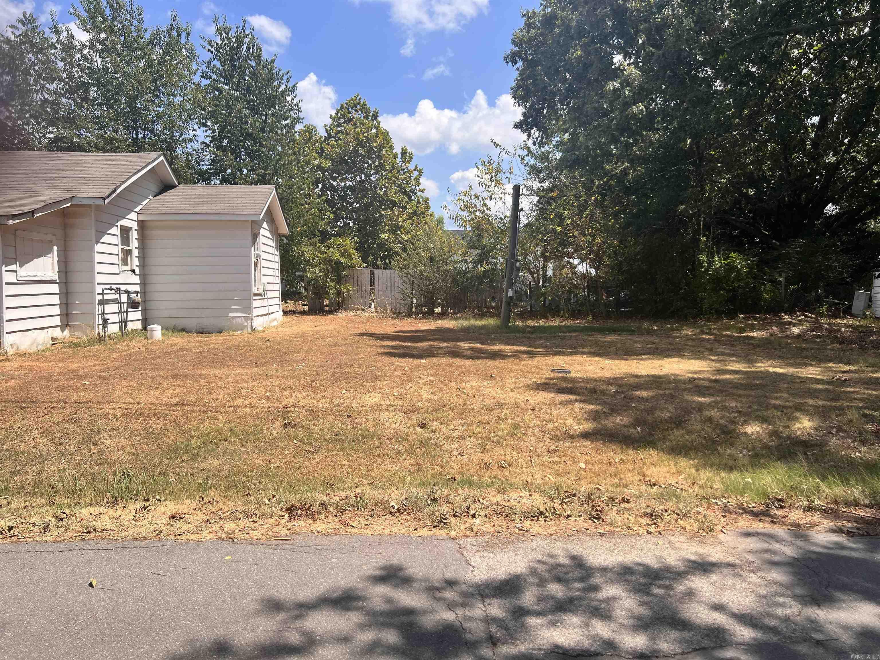 501 E Durkee Street Property Photo 3