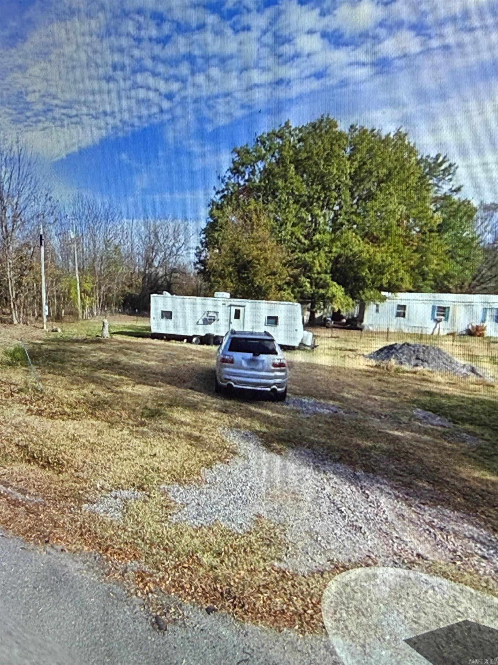 206 DOGGIE Property Photo 1
