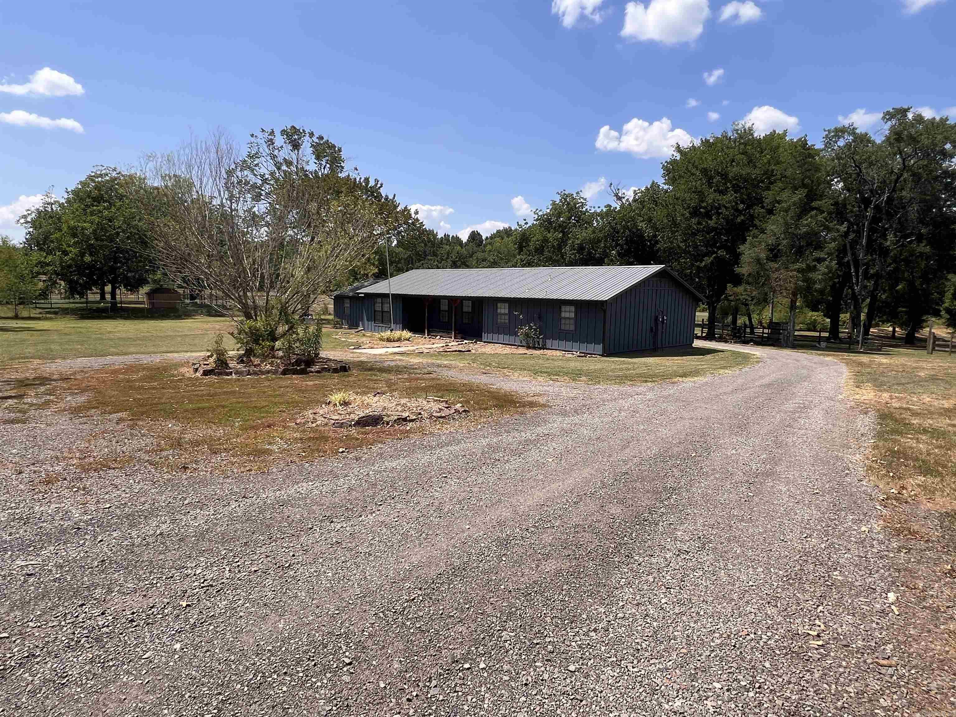 4631 W Ash Street Property Photo 4