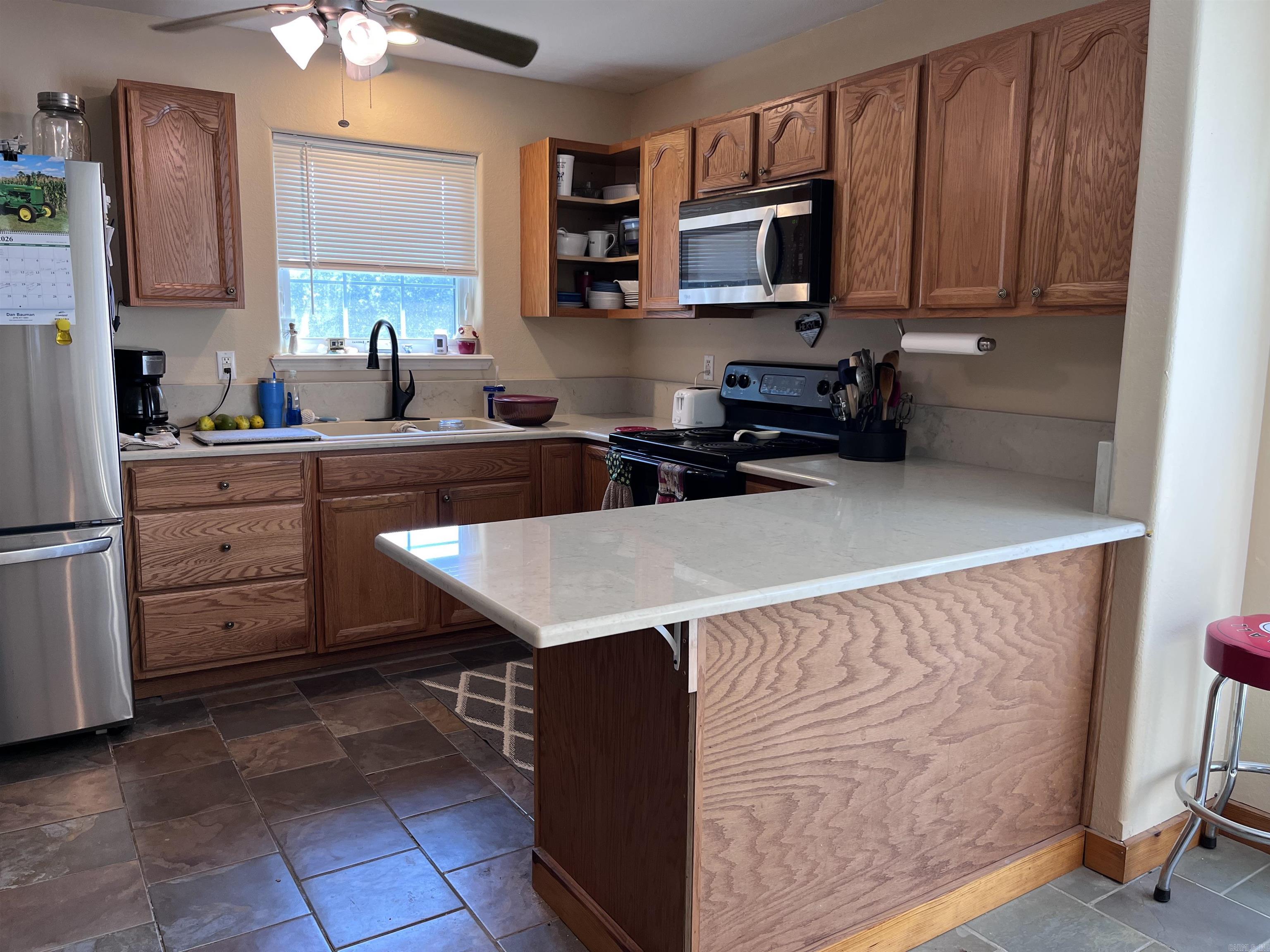 2076 Jimmy Creek Road Property Photo 11