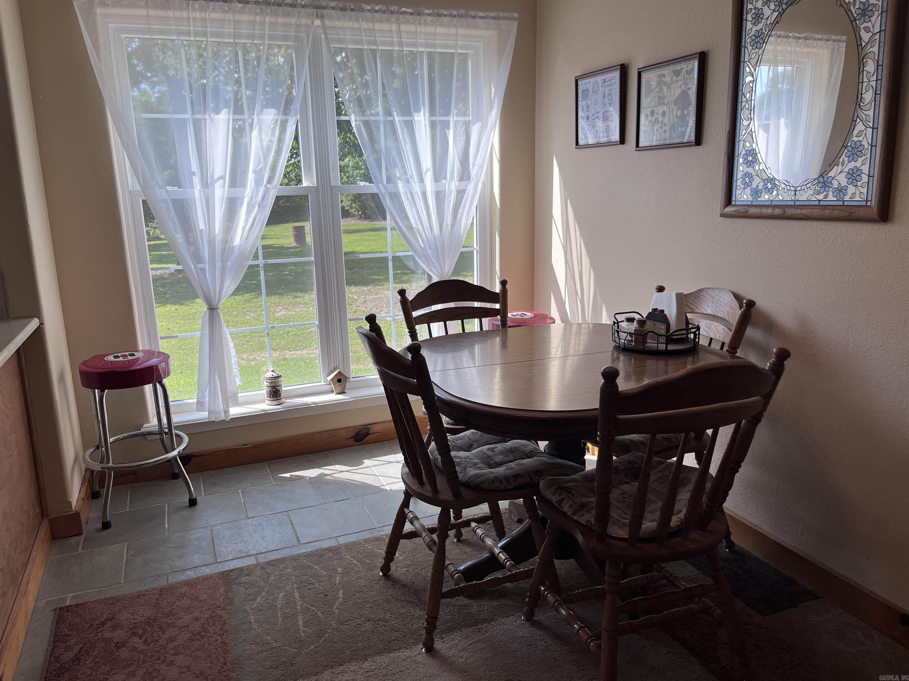 2076 Jimmy Creek Road Property Photo 12