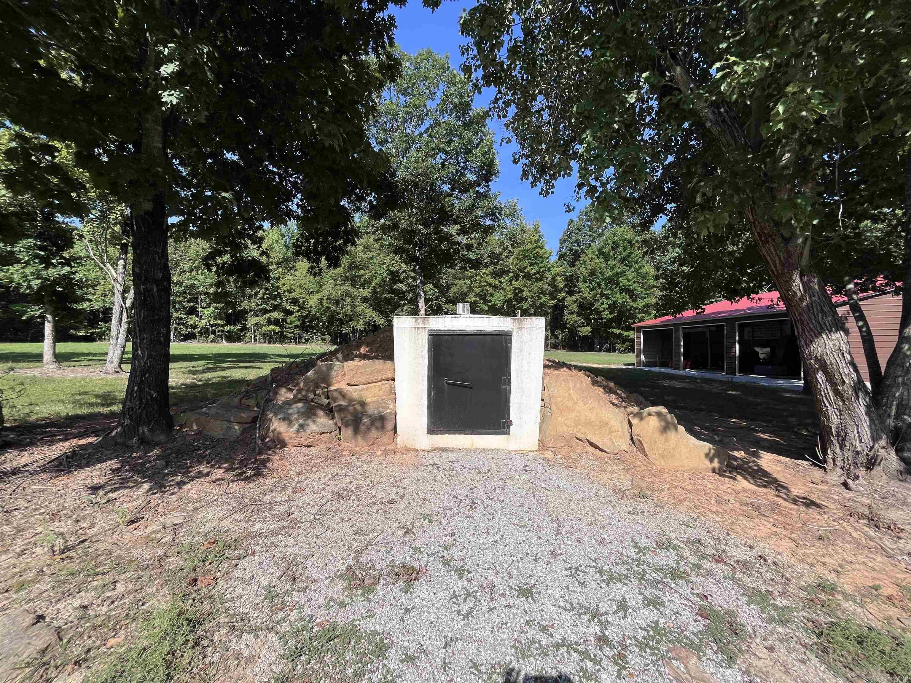 2076 Jimmy Creek Road Property Photo 33