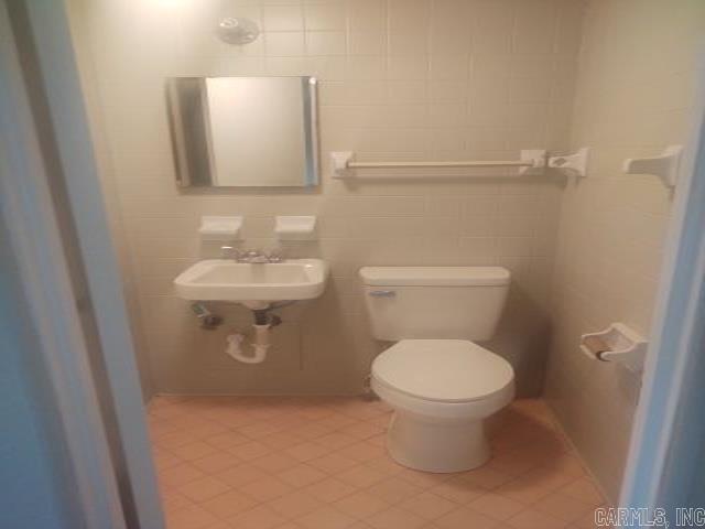 633 4th Street Property Photo 4