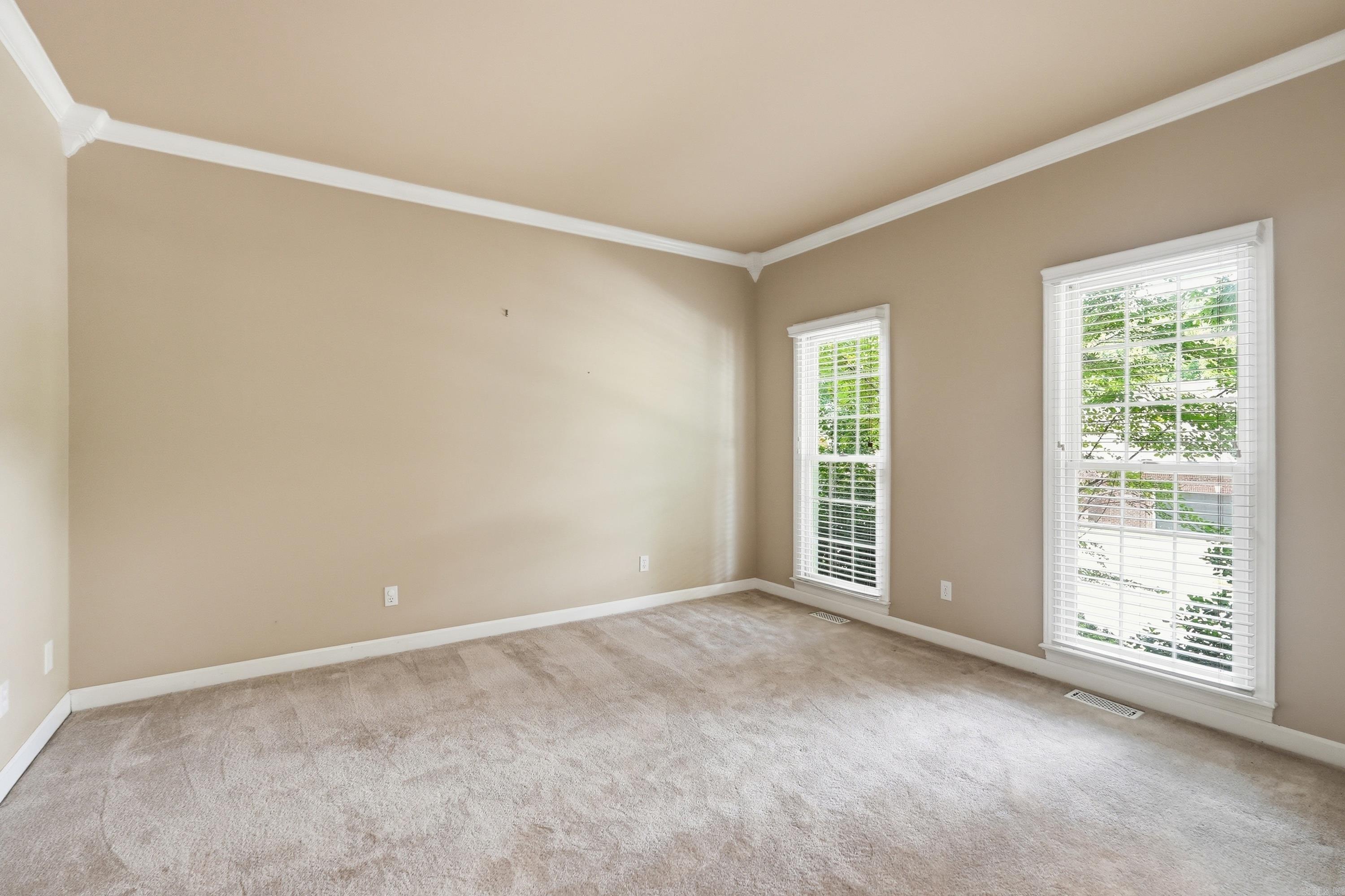 13609 Napoleon Road Property Photo 4