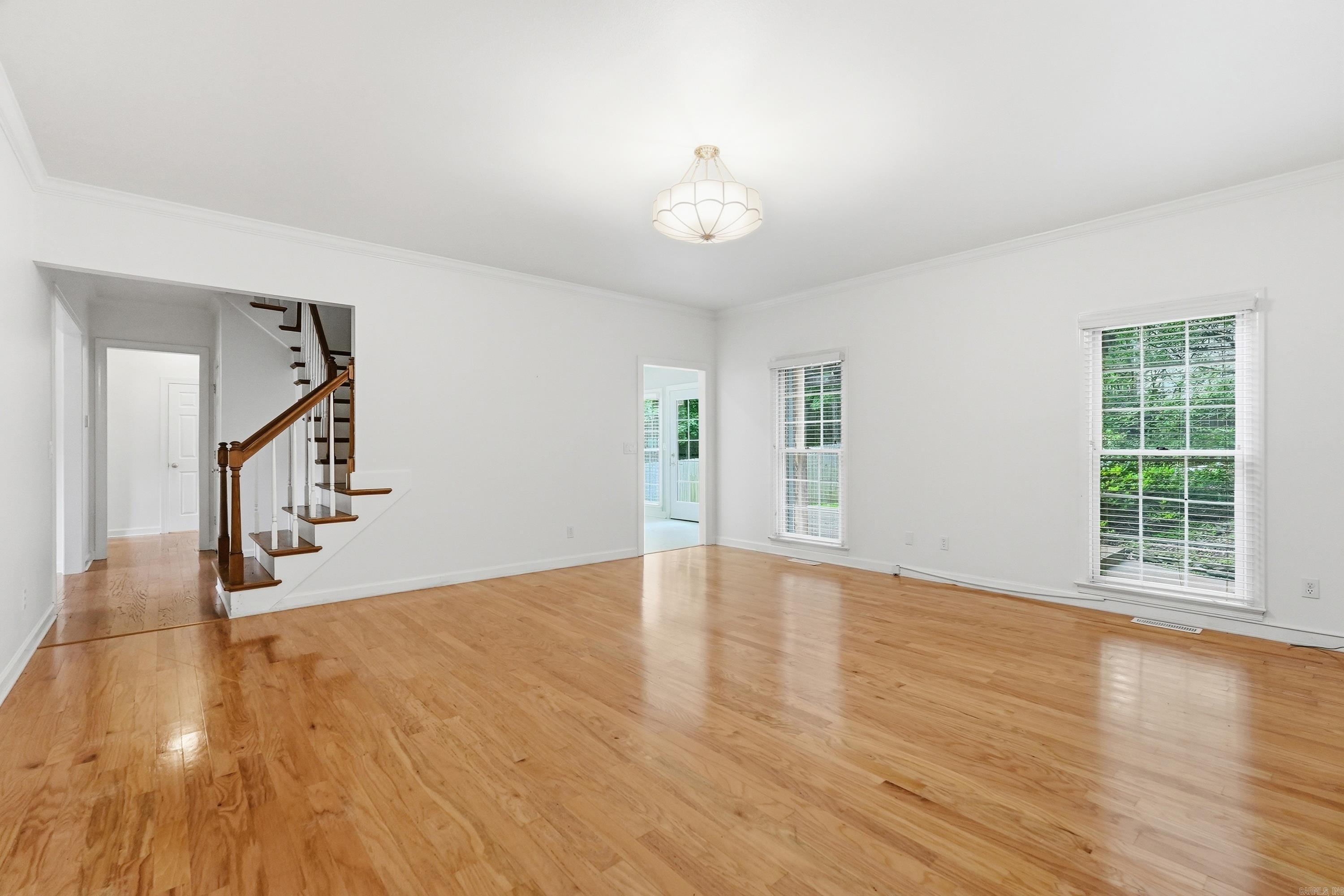 13609 Napoleon Road Property Photo 10