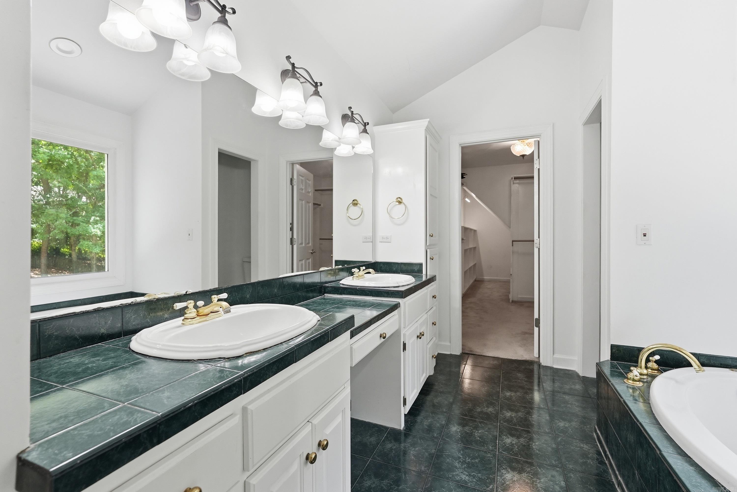 13609 Napoleon Road Property Photo 25