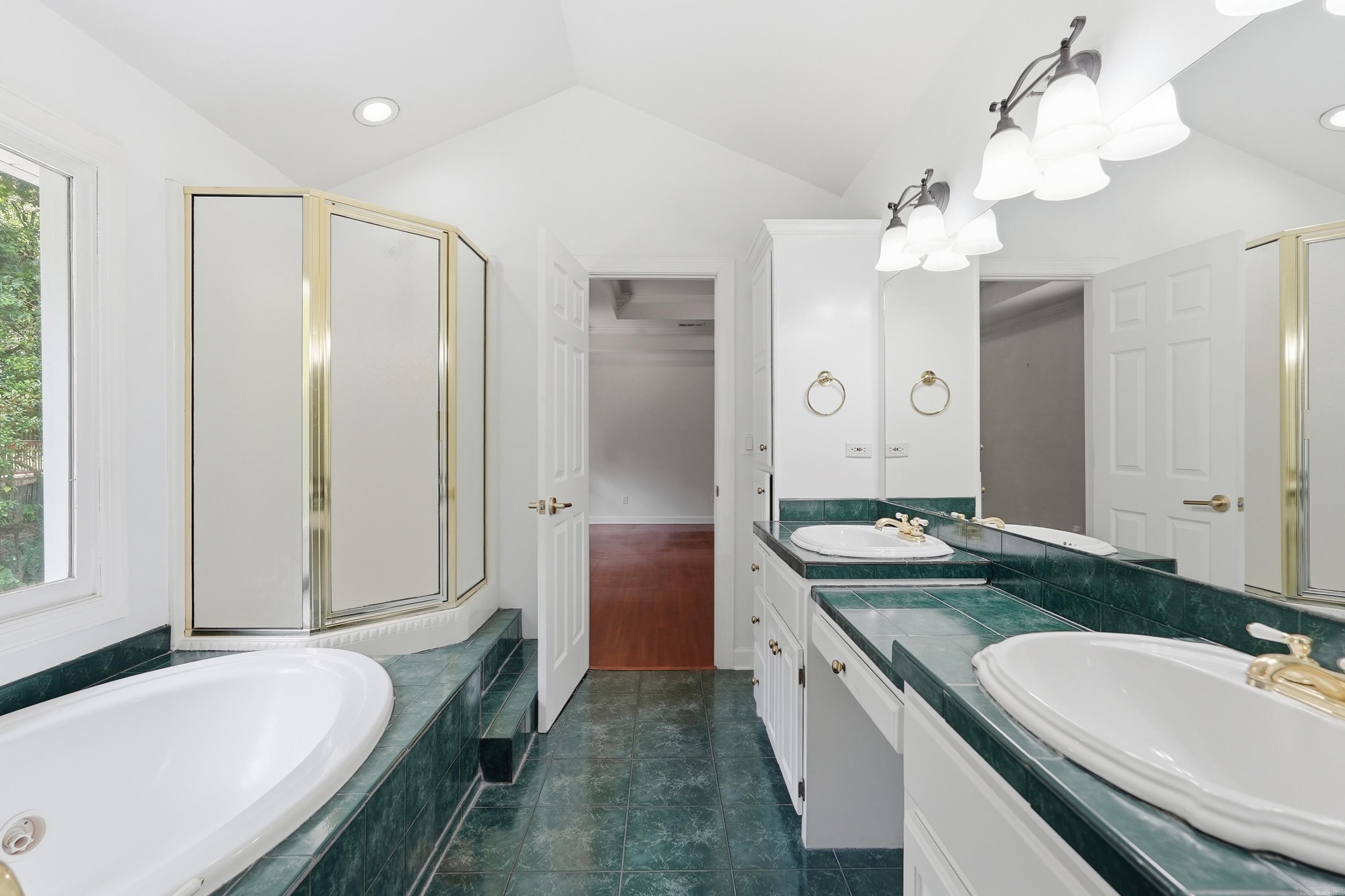 13609 Napoleon Road Property Photo 28