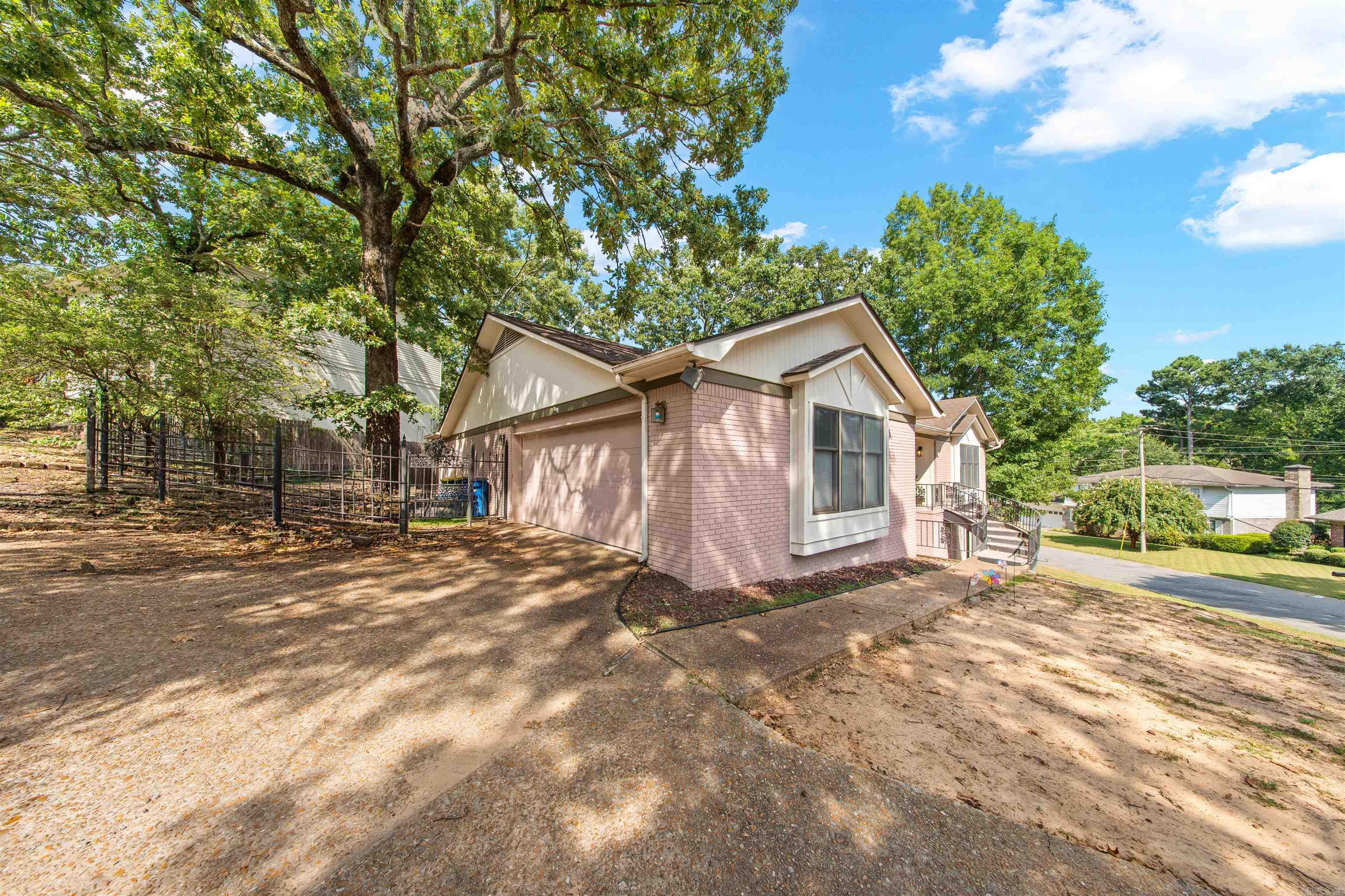 1 Dove Creek Circle Property Photo 4