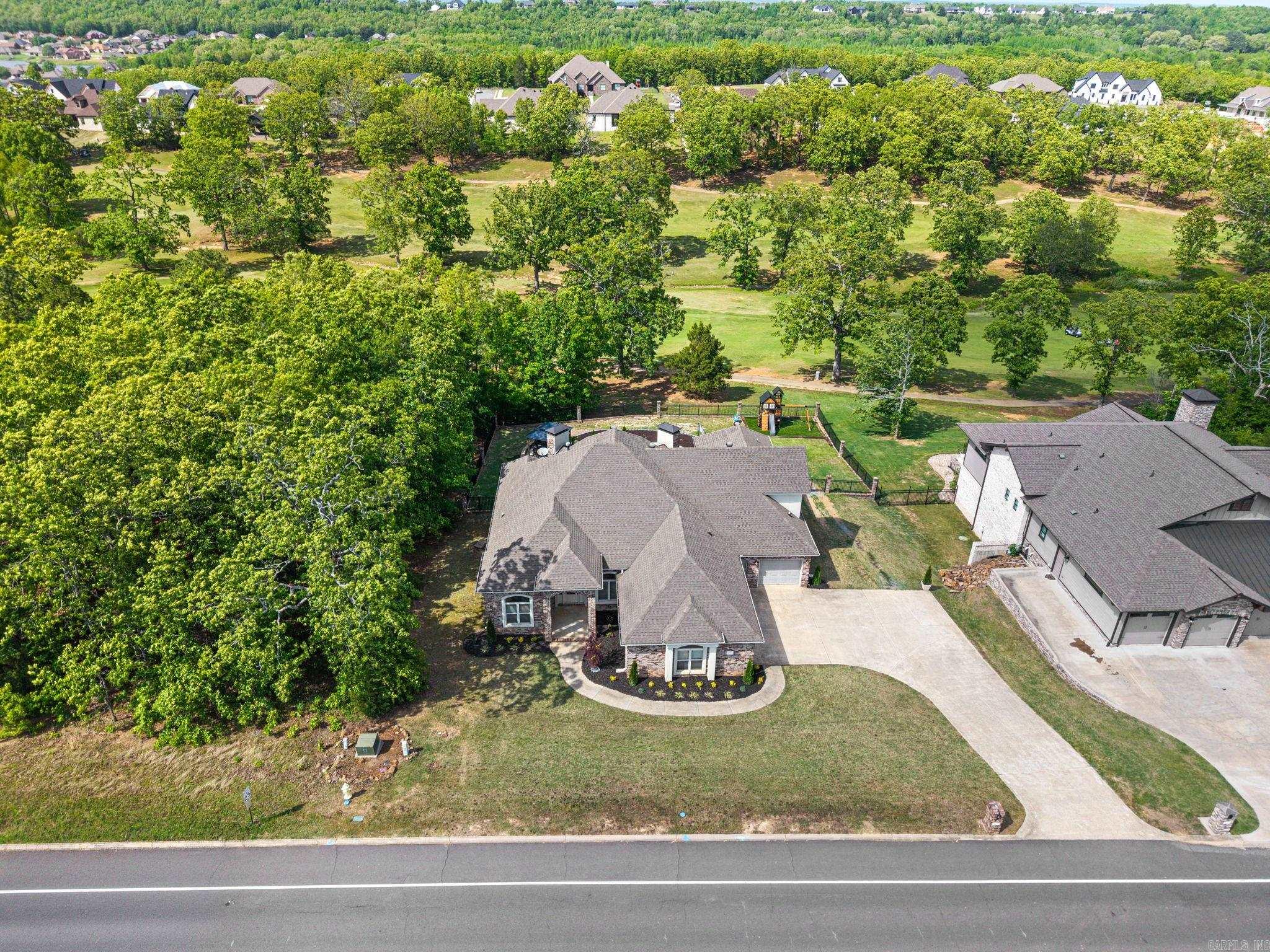 502 Greystone Boulevard Property Photo 2