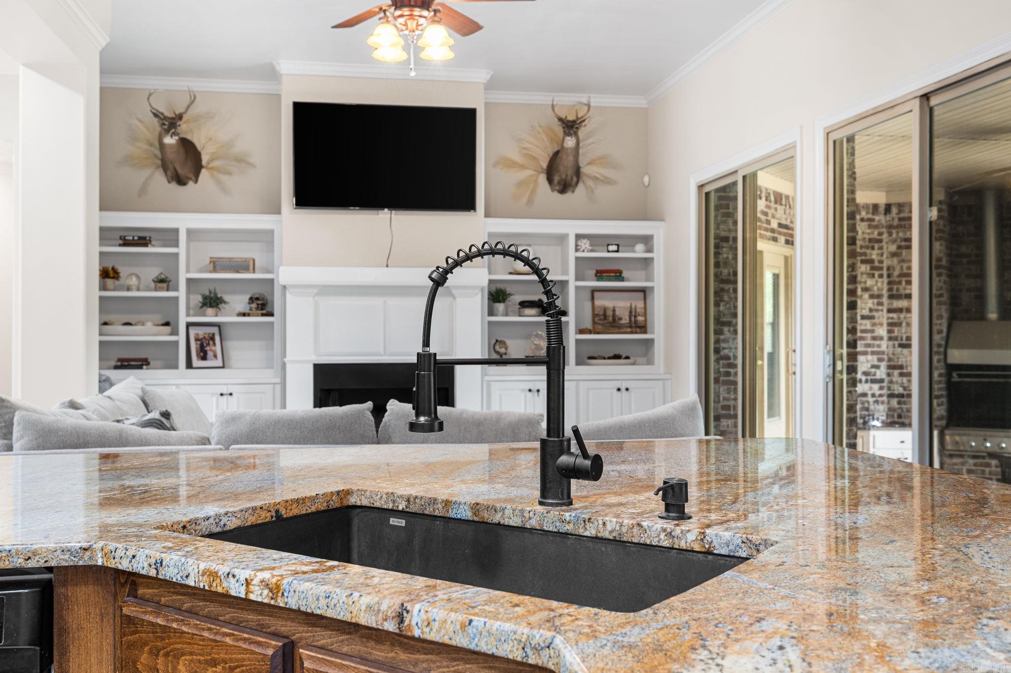 502 Greystone Boulevard Property Photo 12