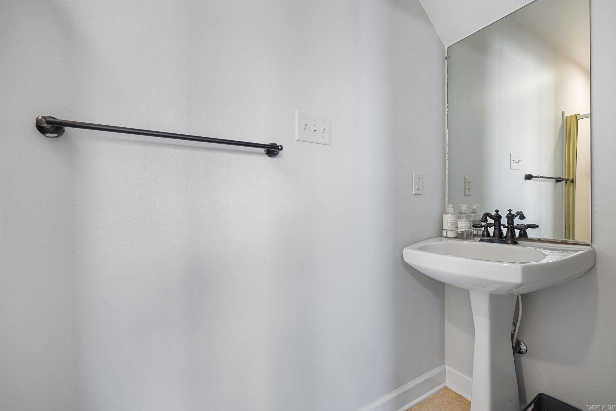 502 Greystone Boulevard Property Photo 35
