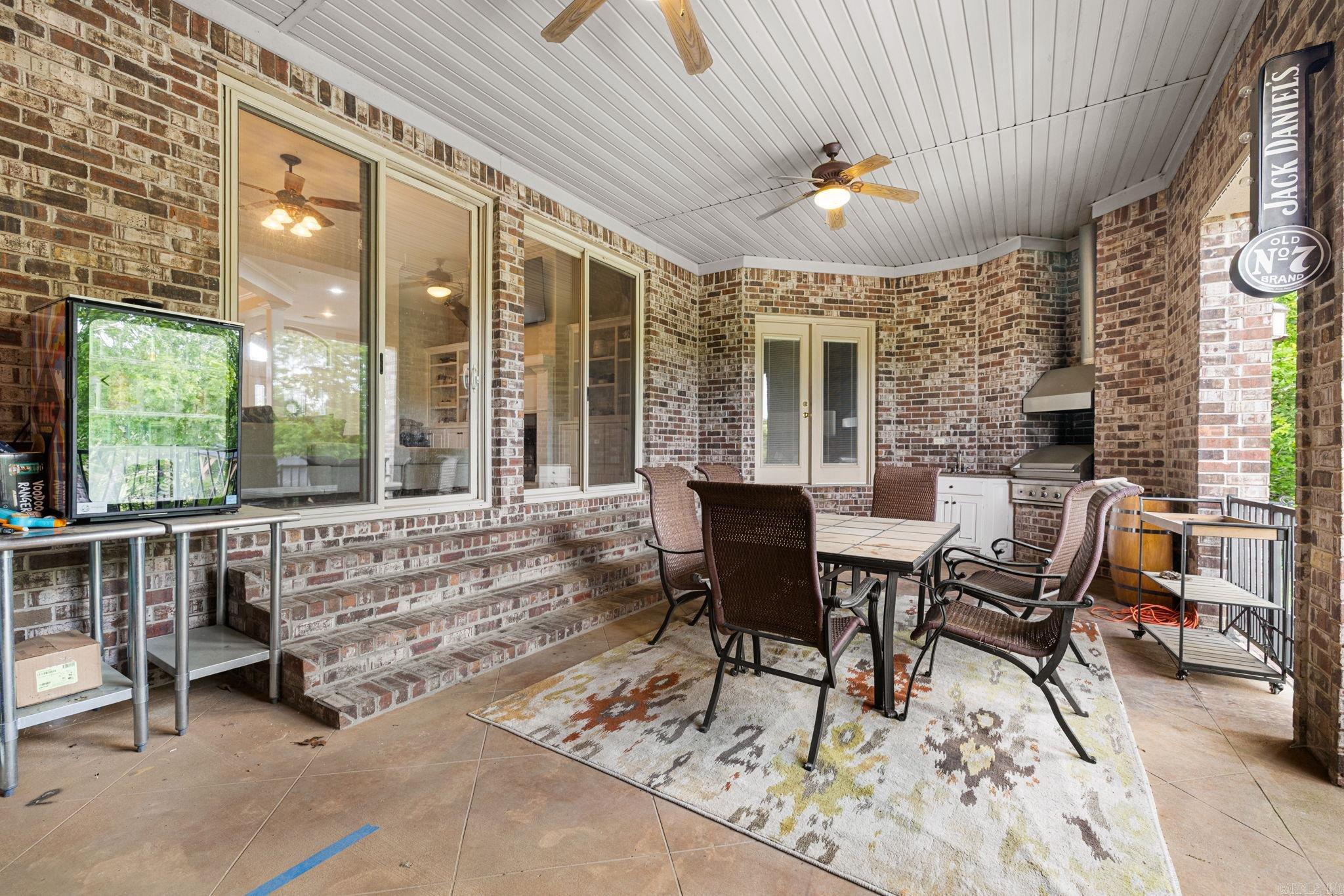 502 Greystone Boulevard Property Photo 38