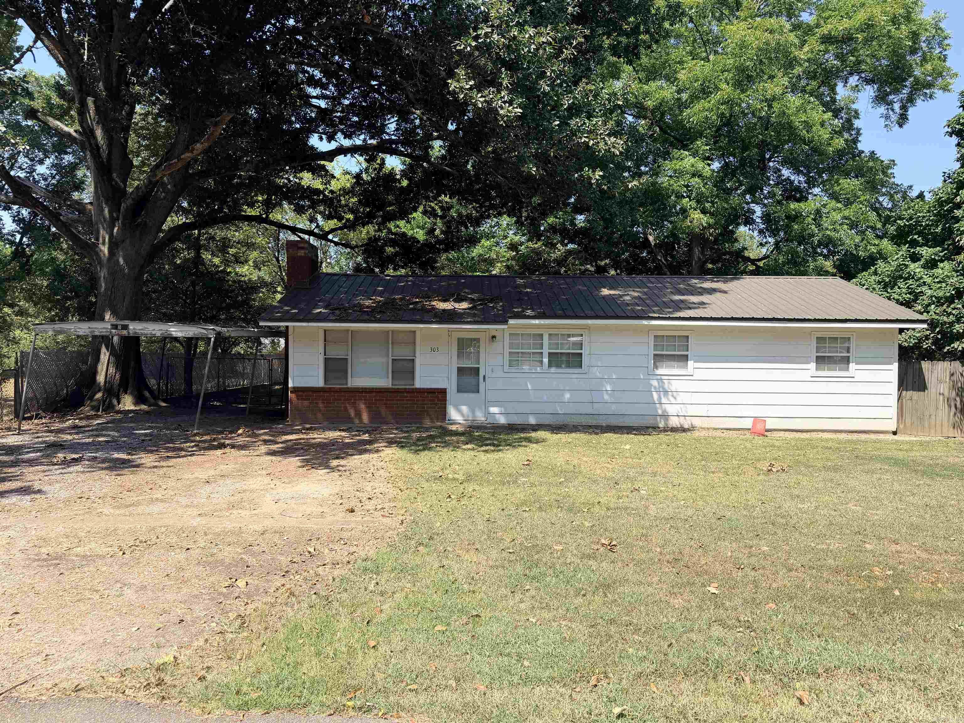 303 Choate Street Property Photo 1