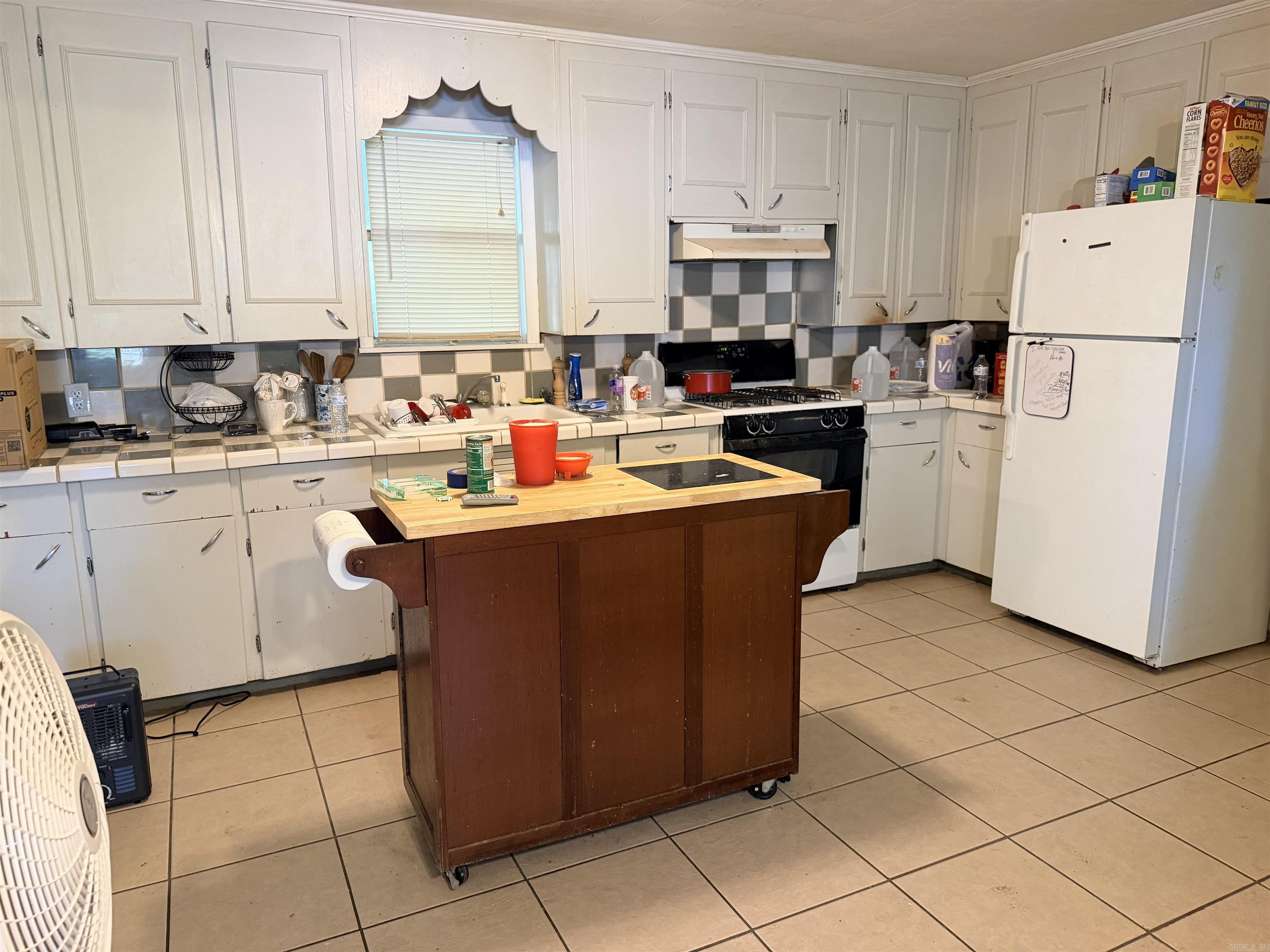 303 Choate Street Property Photo 3