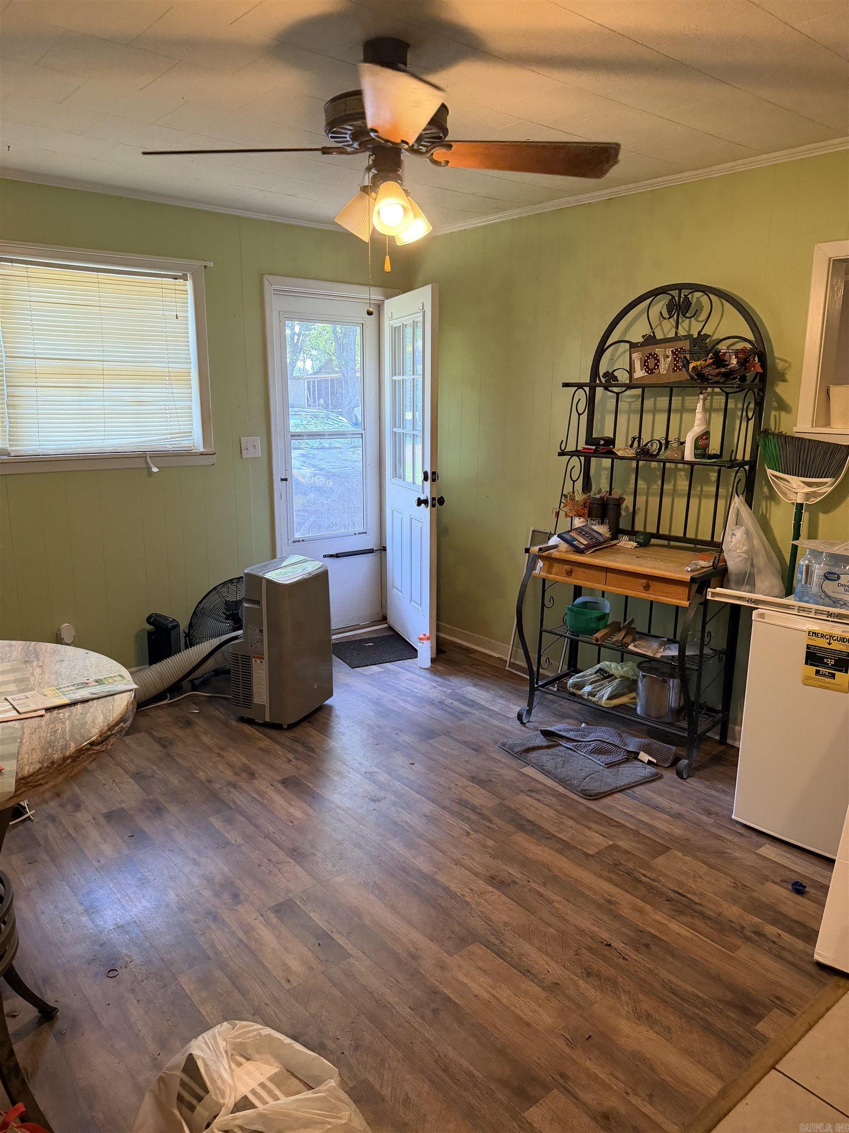 303 Choate Street Property Photo 4