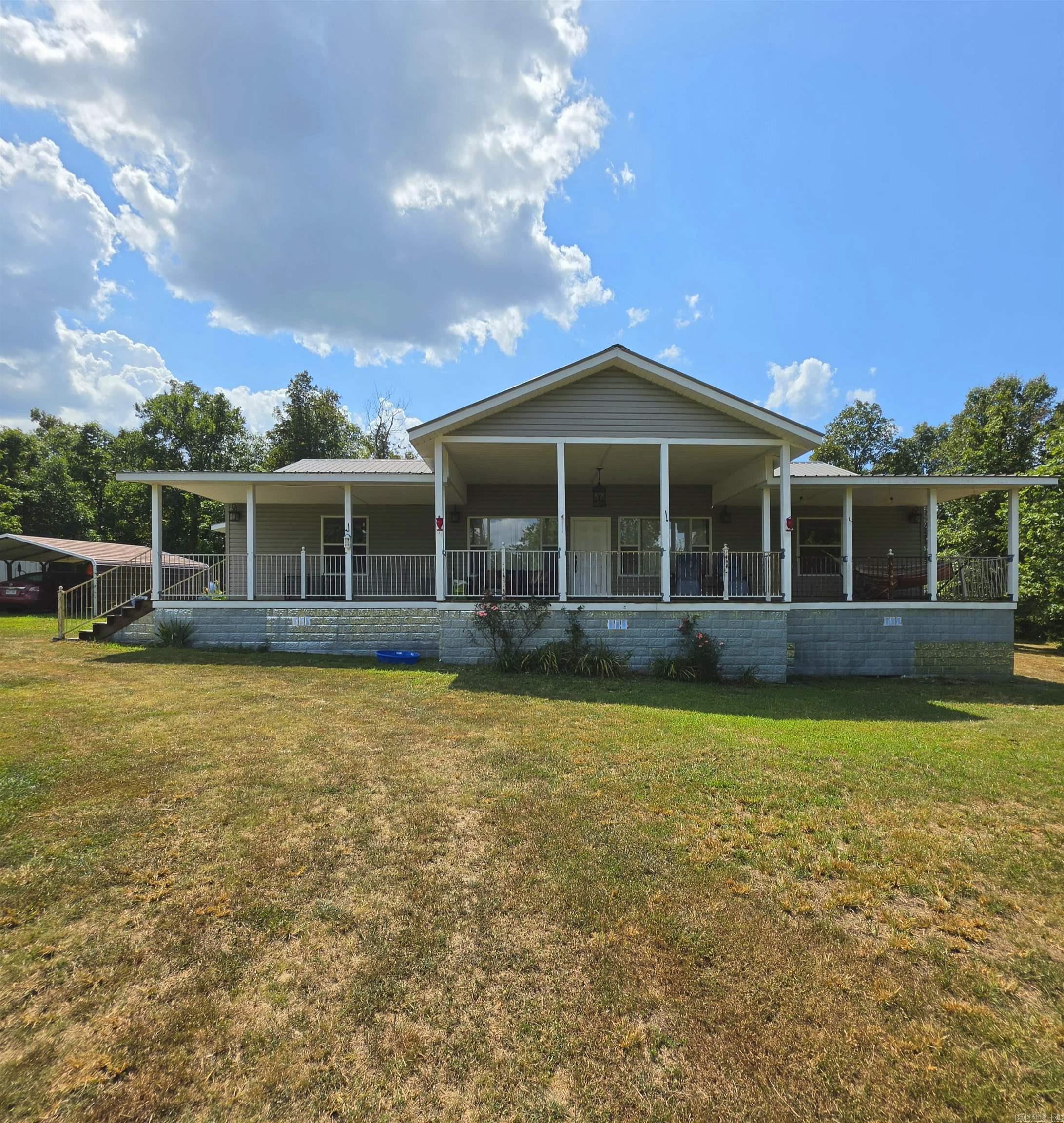 100 Fischer Drive Property Photo 1