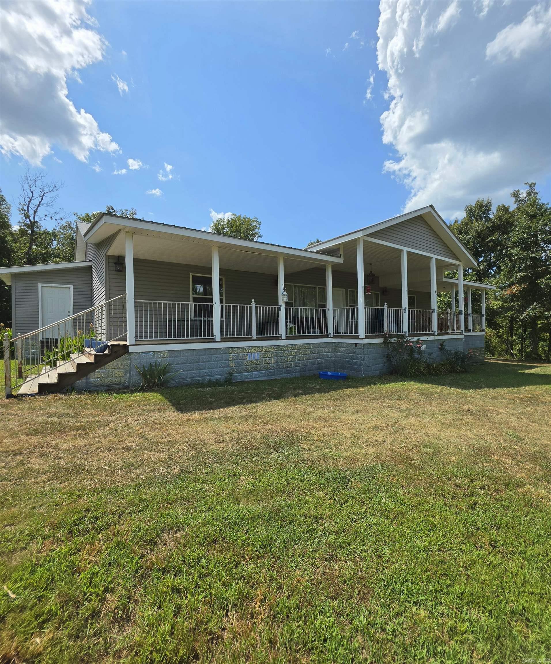 100 Fischer Drive Property Photo 3